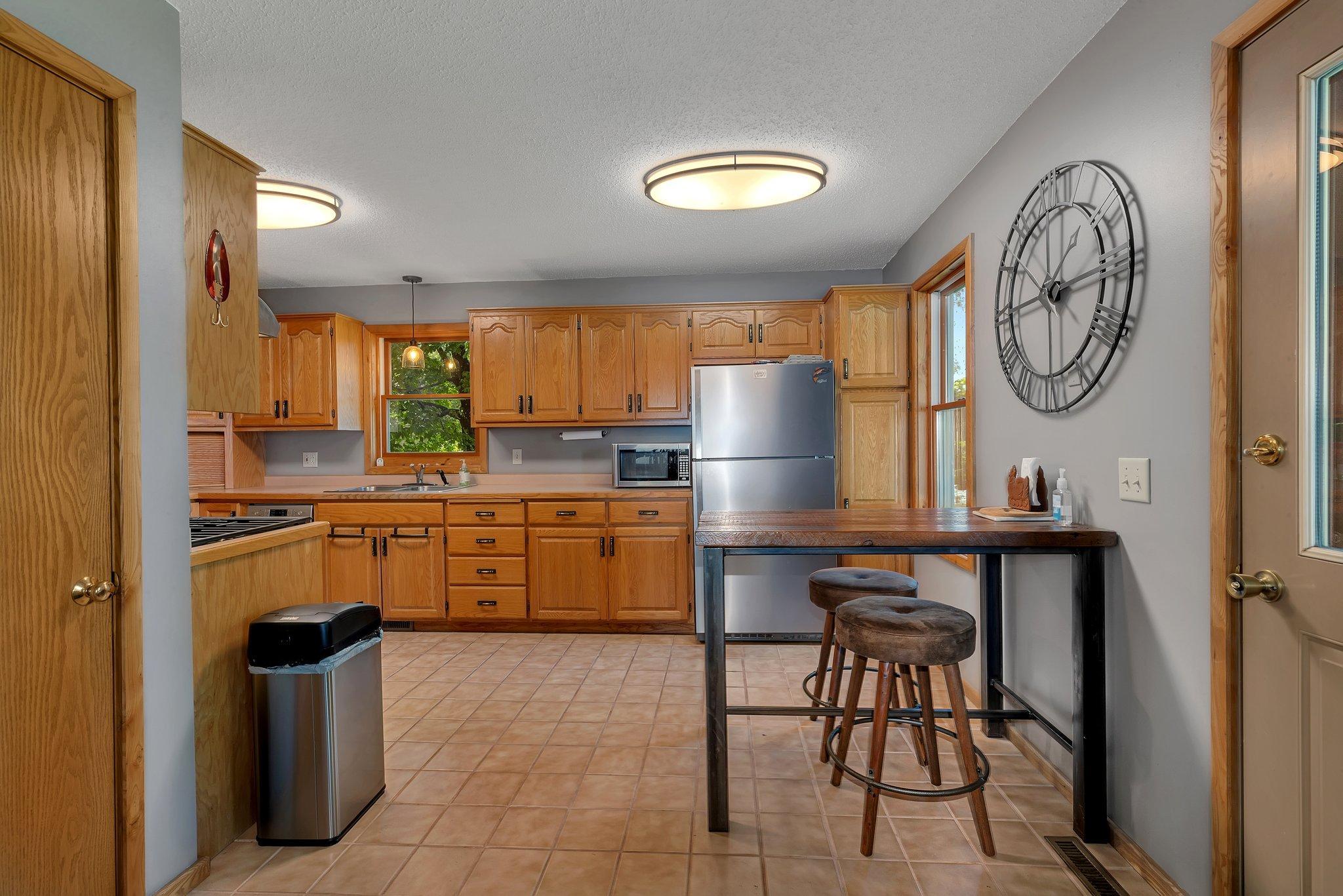 6828 Woodward Lane
