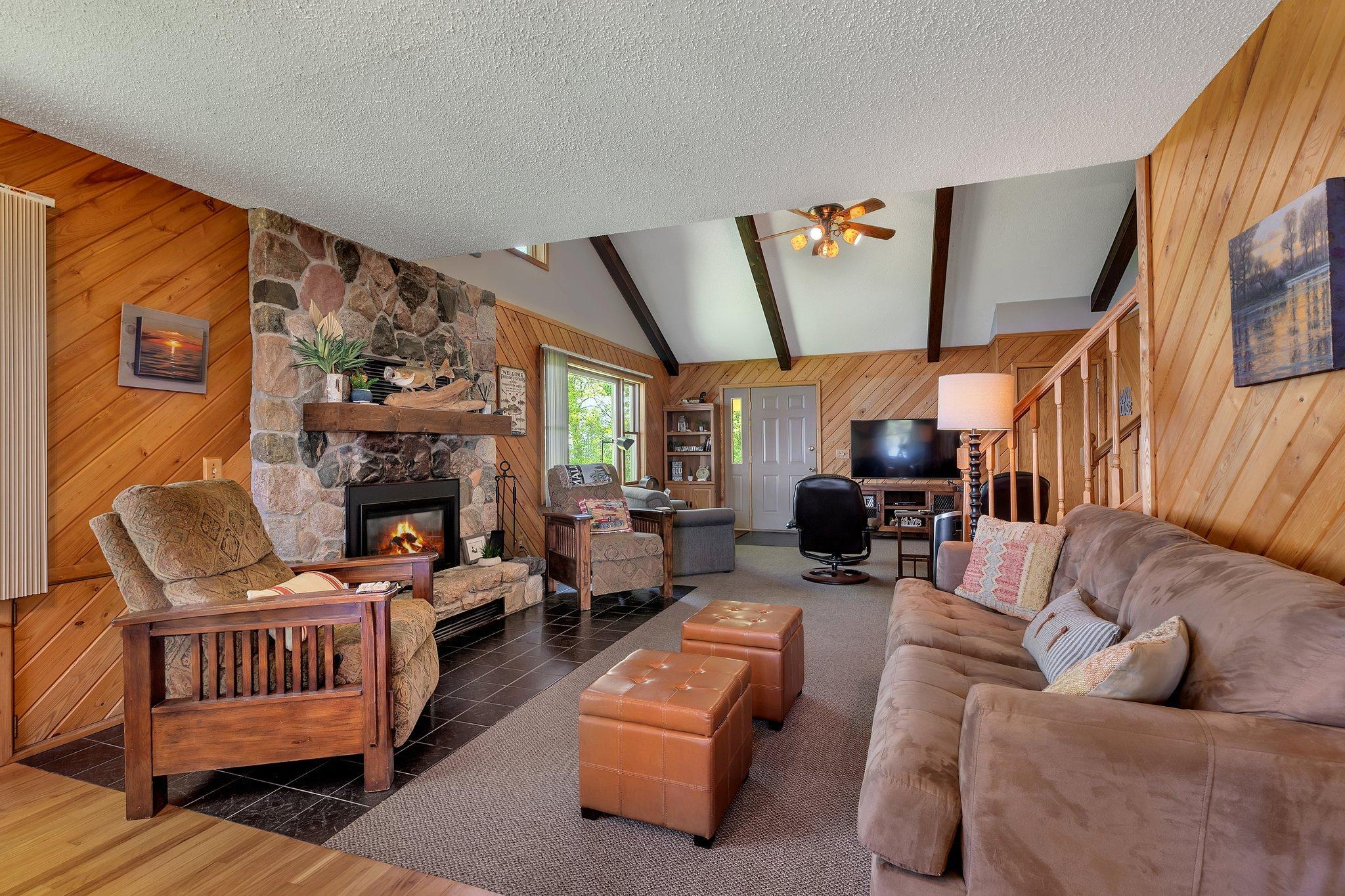 6828 Woodward Lane