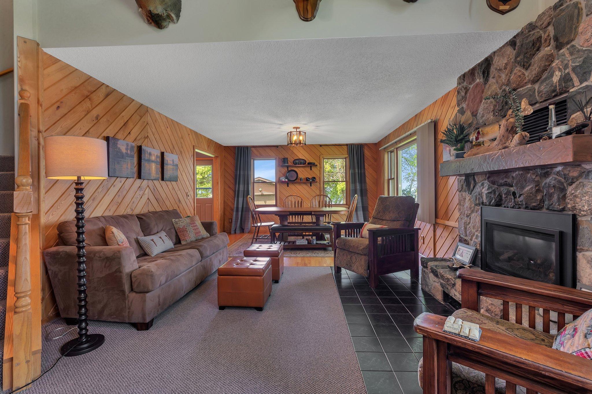 6828 Woodward Lane