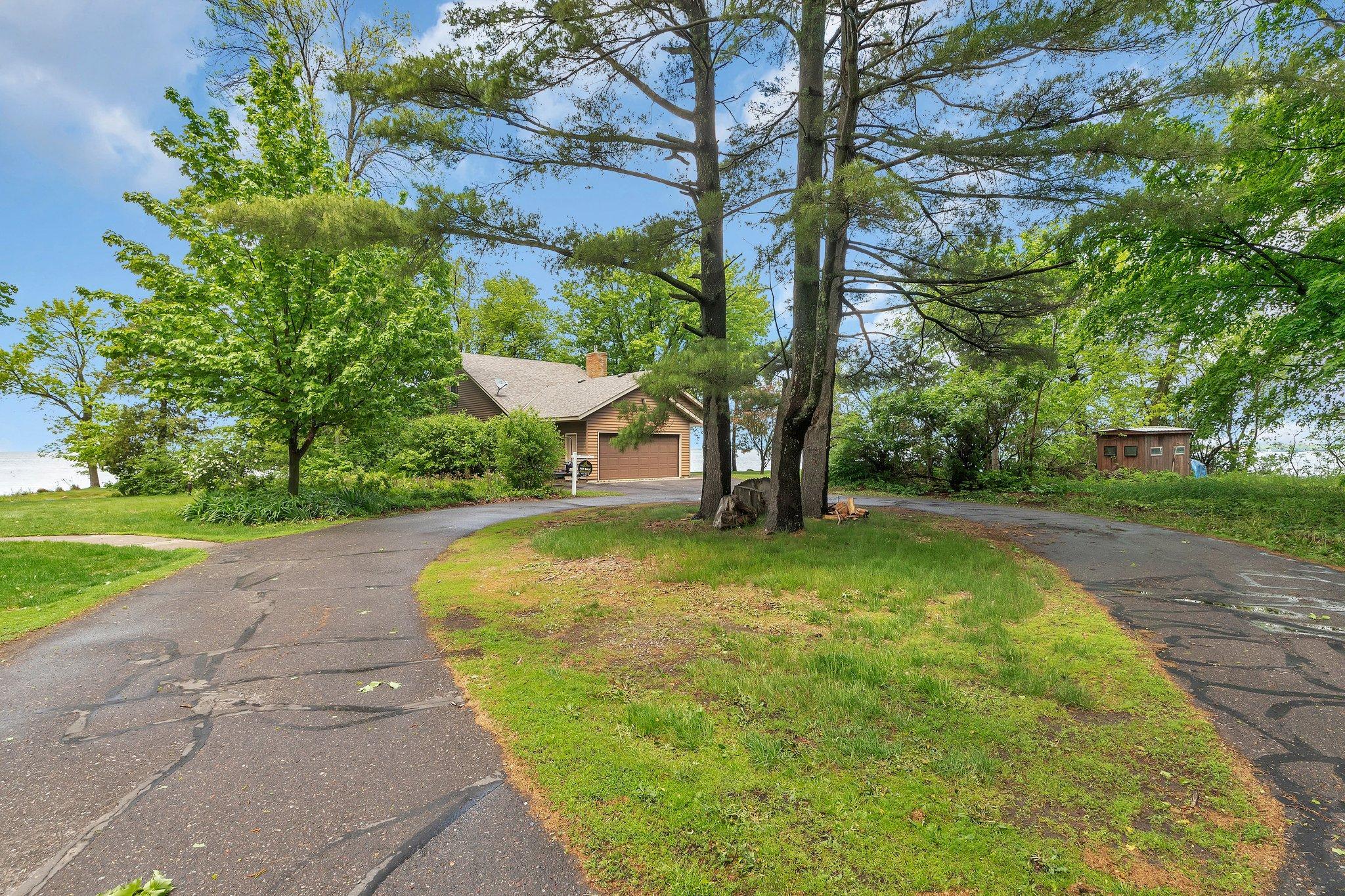 6828 Woodward Lane