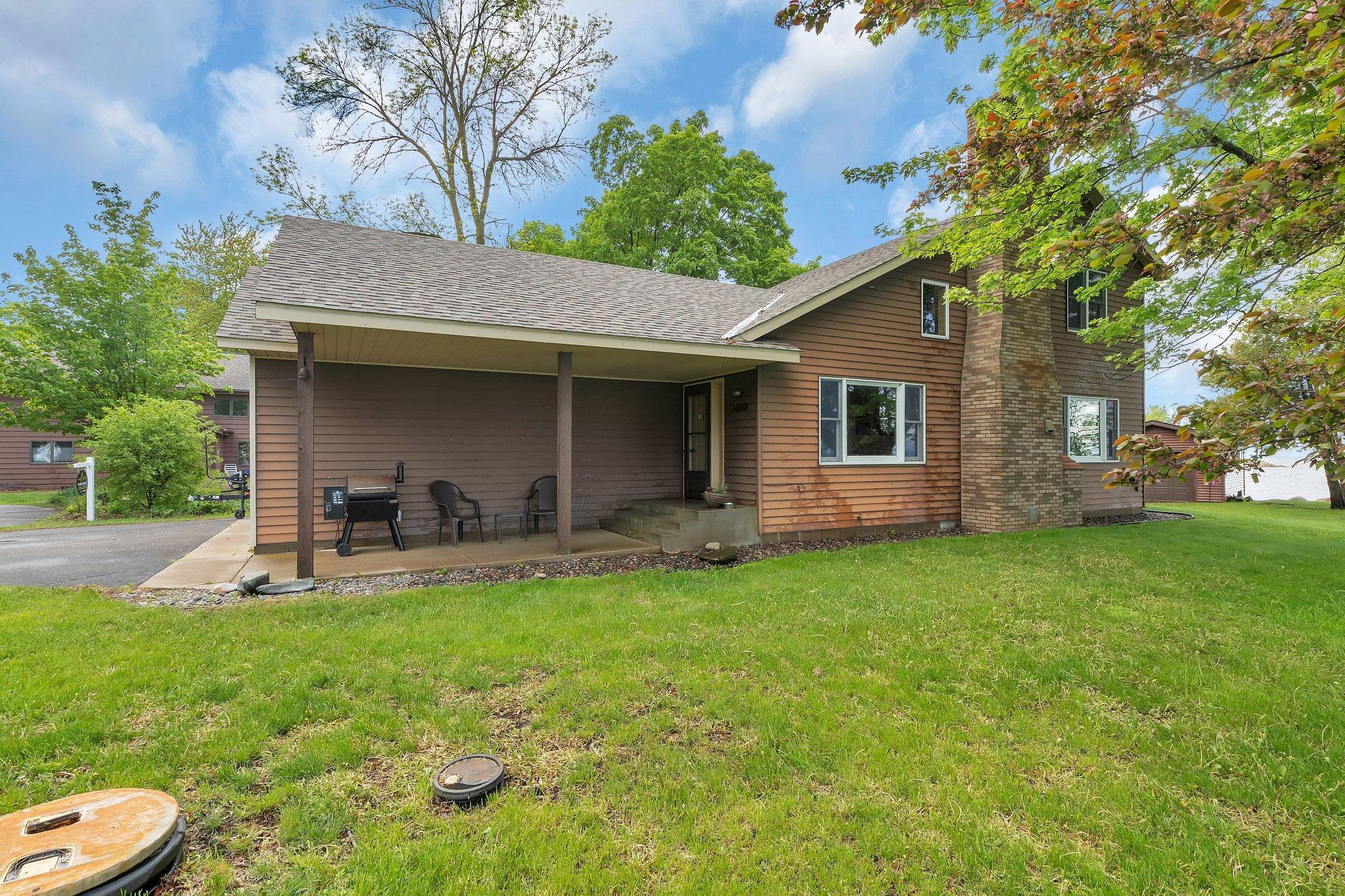 6828 Woodward Lane