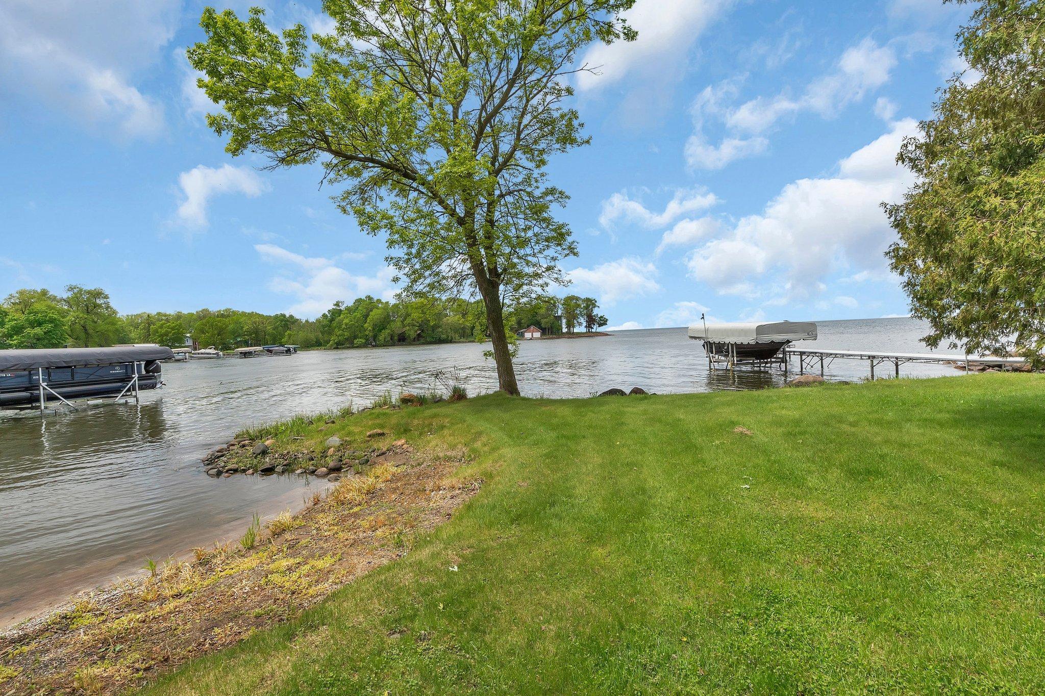 6828 Woodward Lane