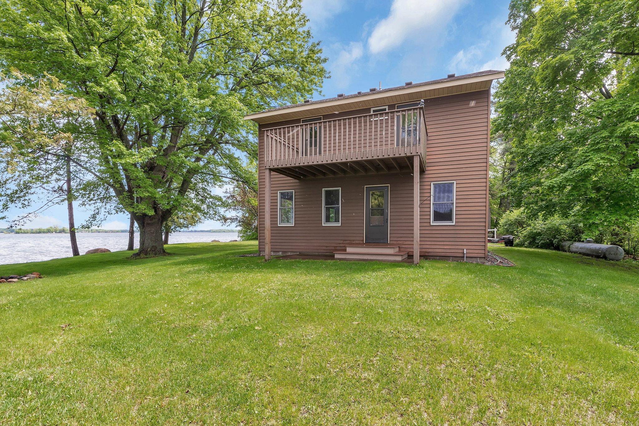 6828 Woodward Lane
