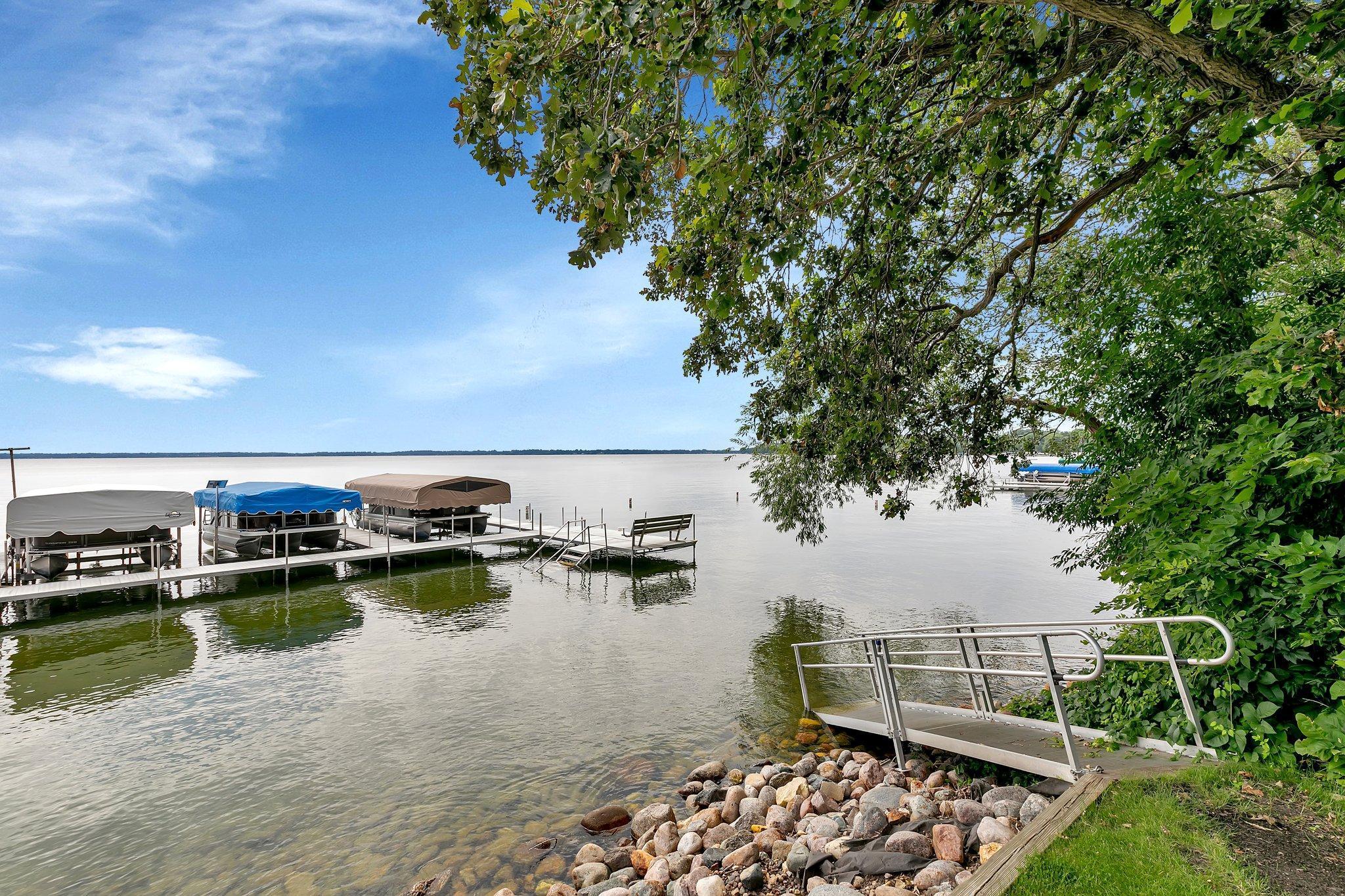 7595 N Shore Drive Unit: 402