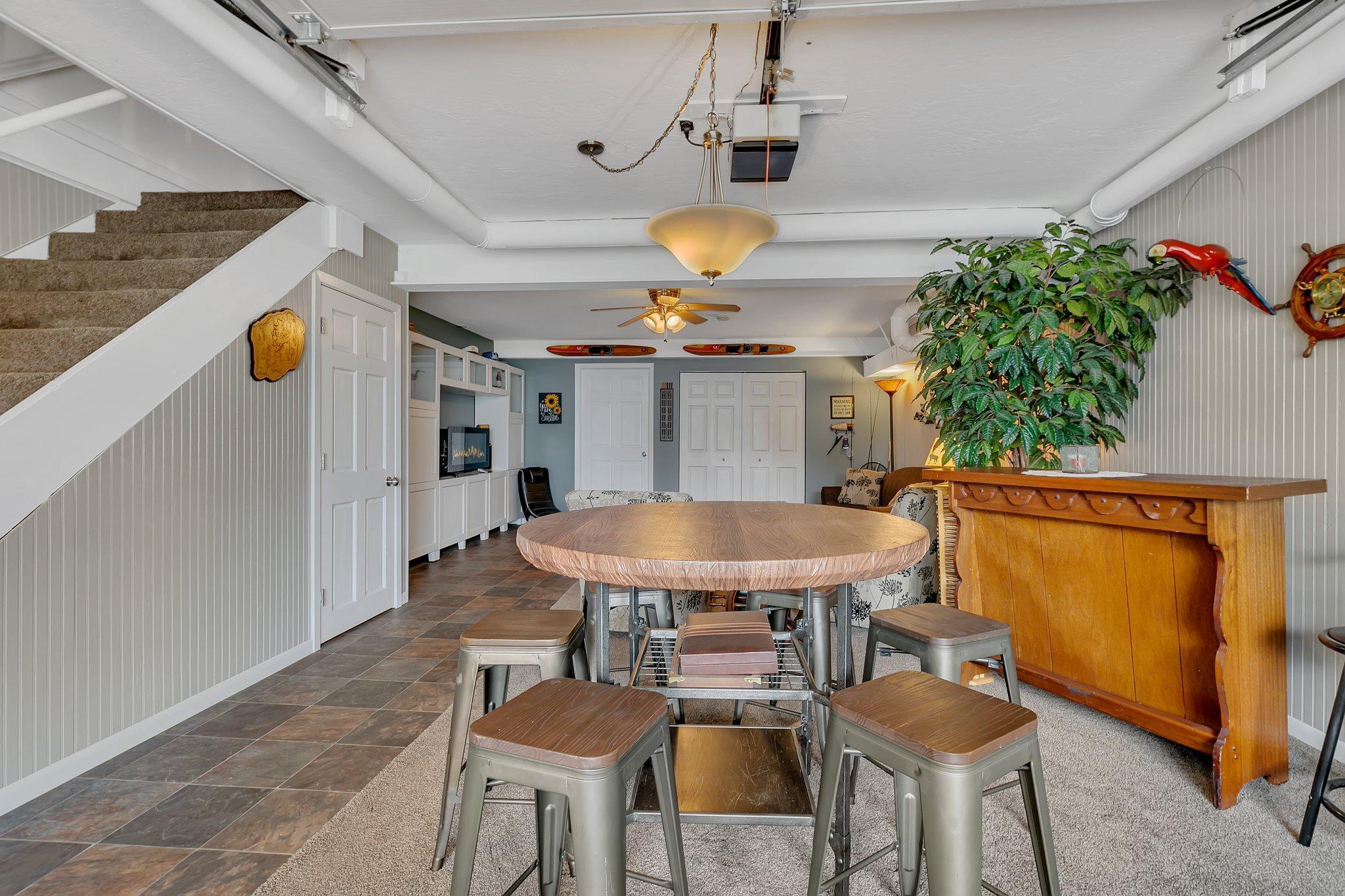 7595 N Shore Drive Unit: 402