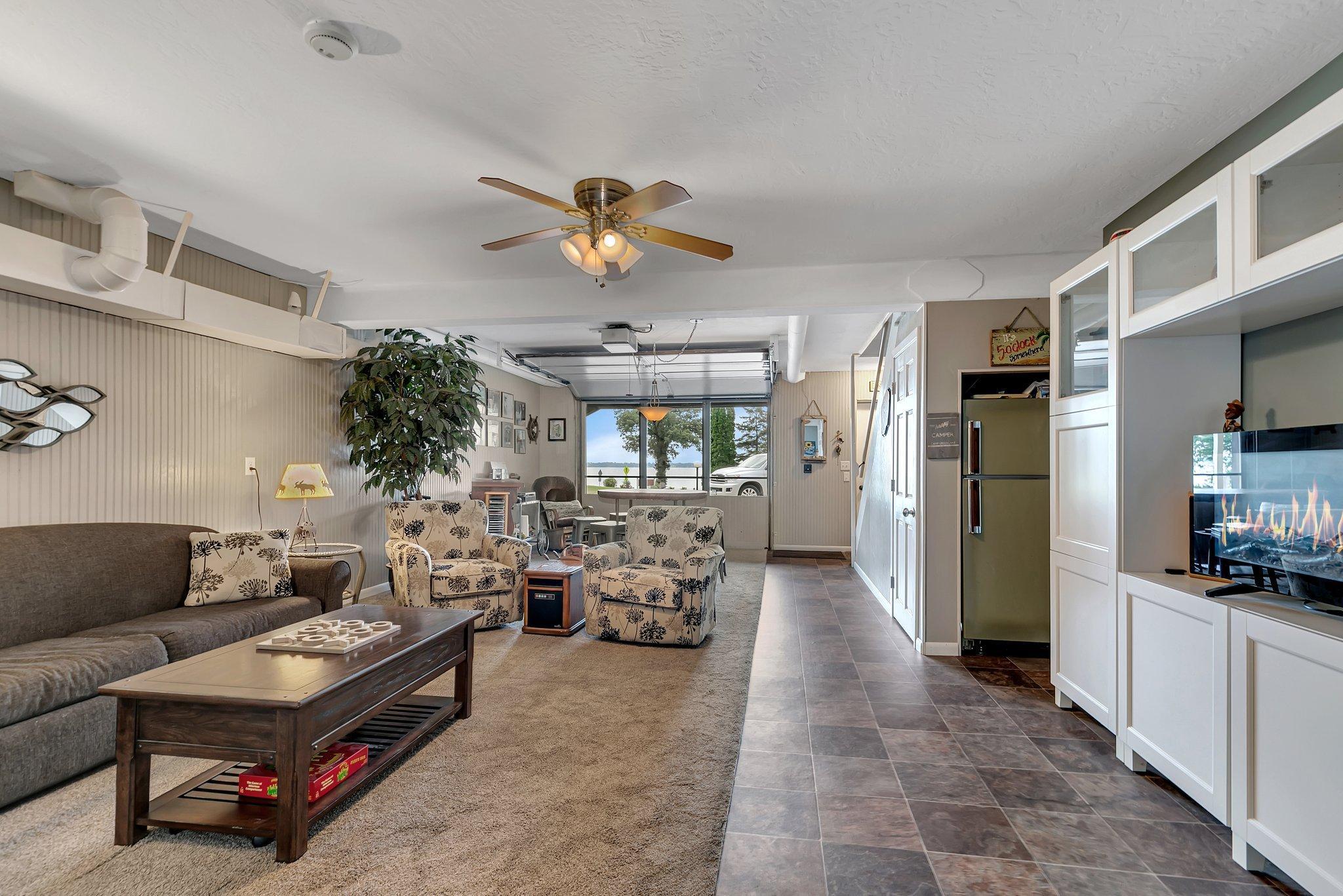 7595 N Shore Drive Unit: 402