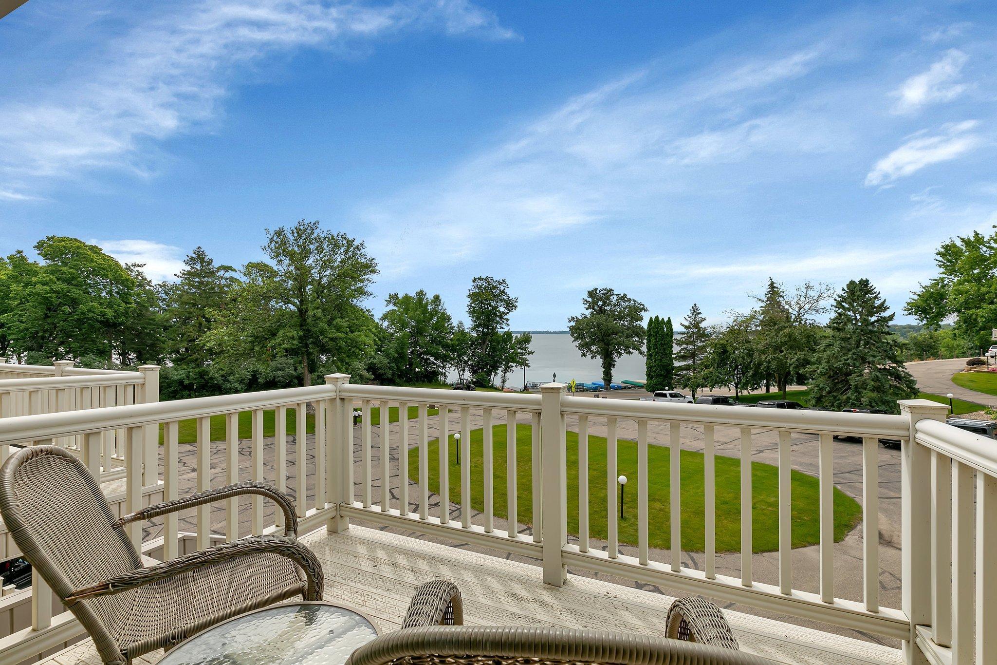 7595 N Shore Drive Unit: 402
