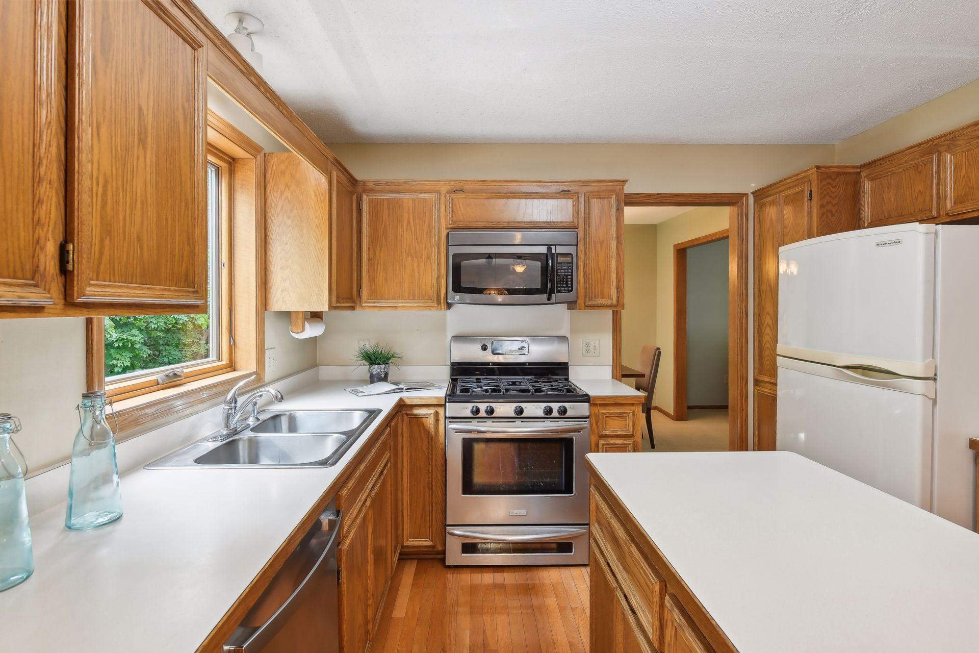 8180 Hidden Court