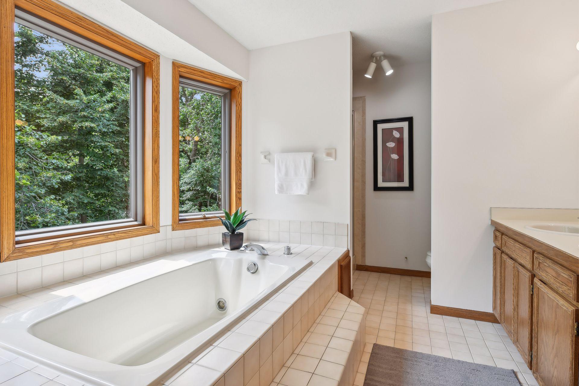 8180 Hidden Court