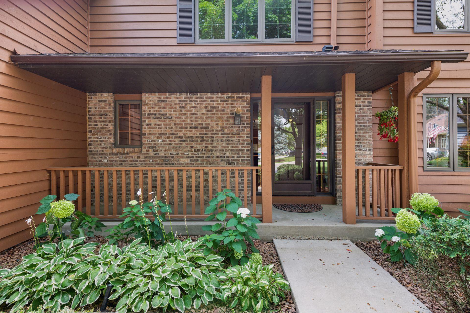 8180 Hidden Court