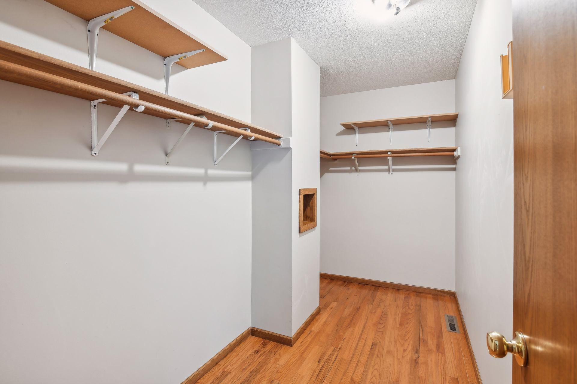 8180 Hidden Court