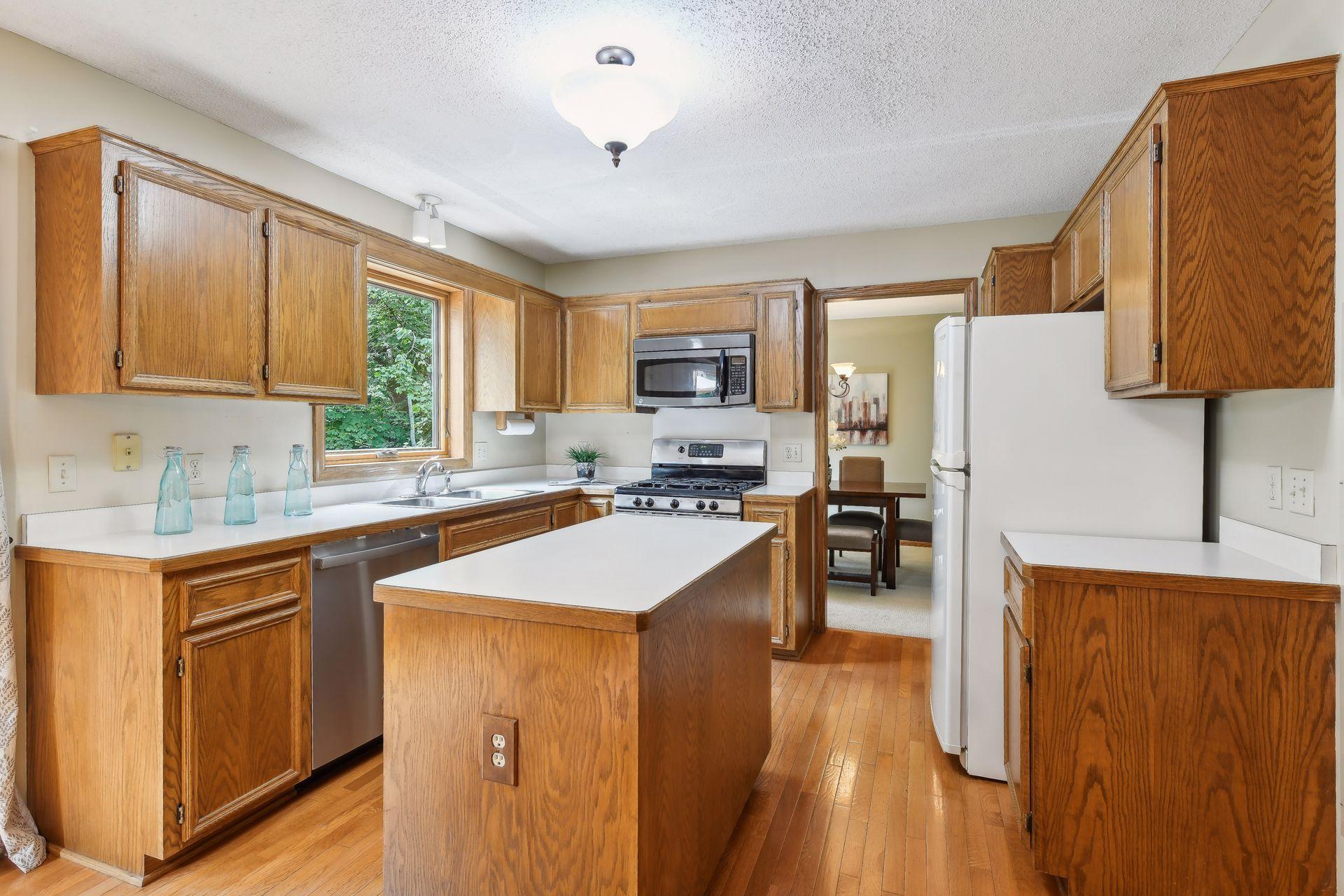 8180 Hidden Court