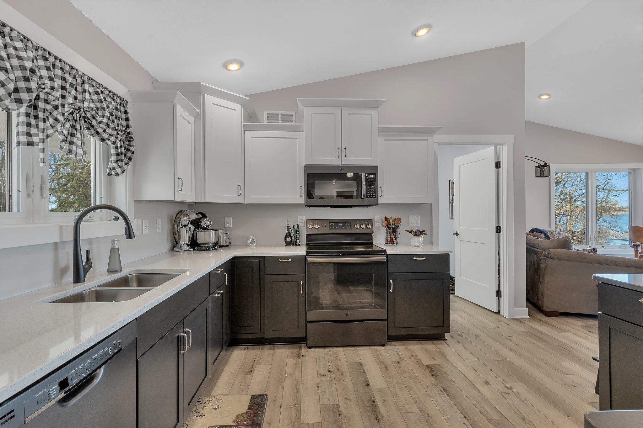 15250 57th Street NE