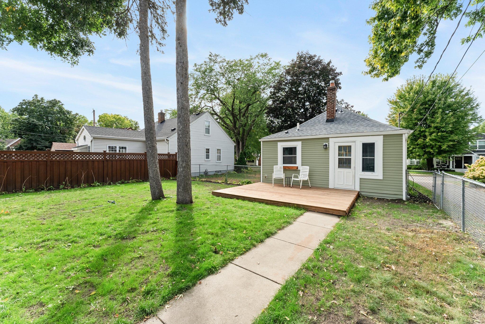4177 Webster Avenue S