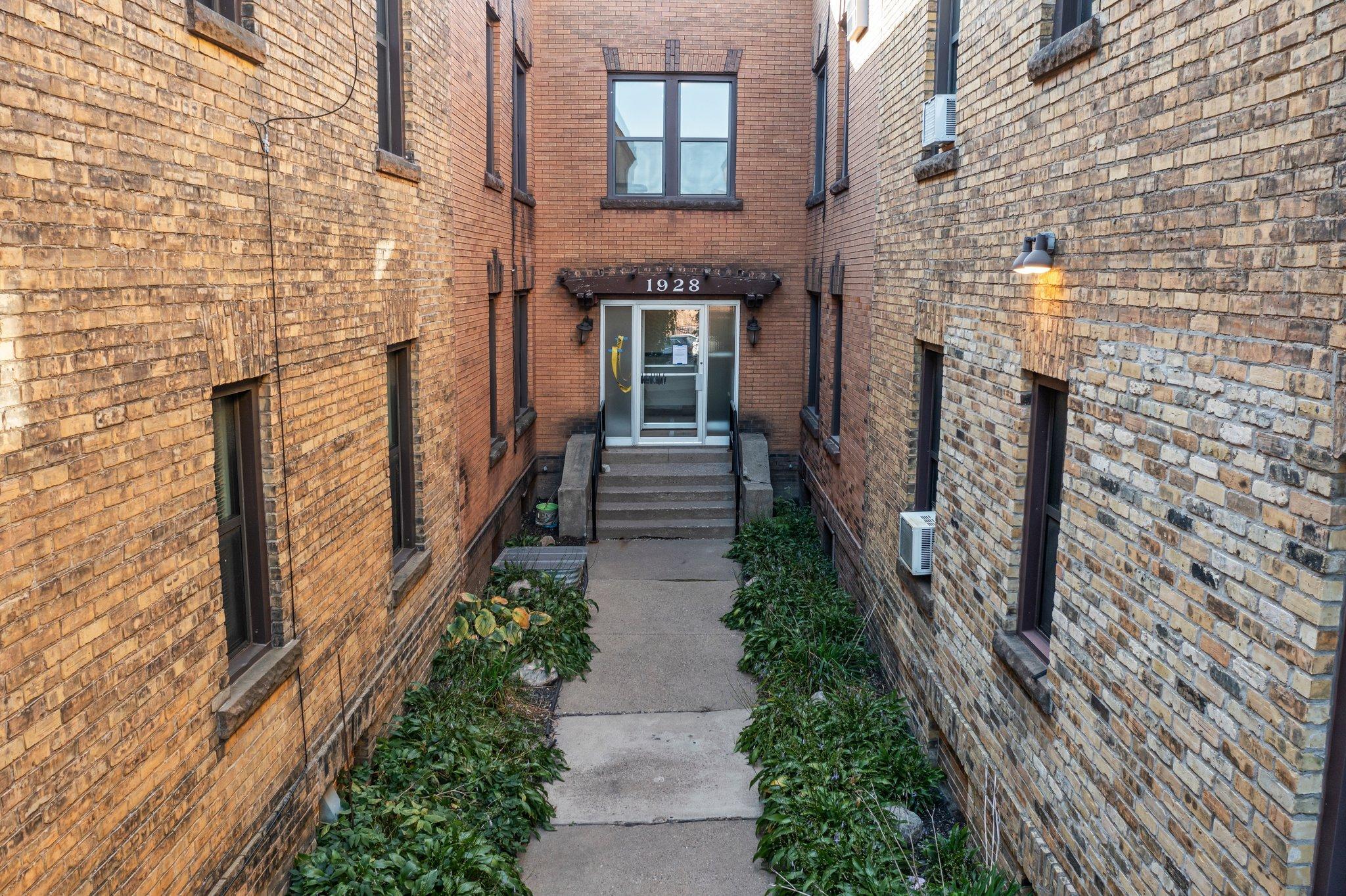 1928 Aldrich Avenue S Unit: B102