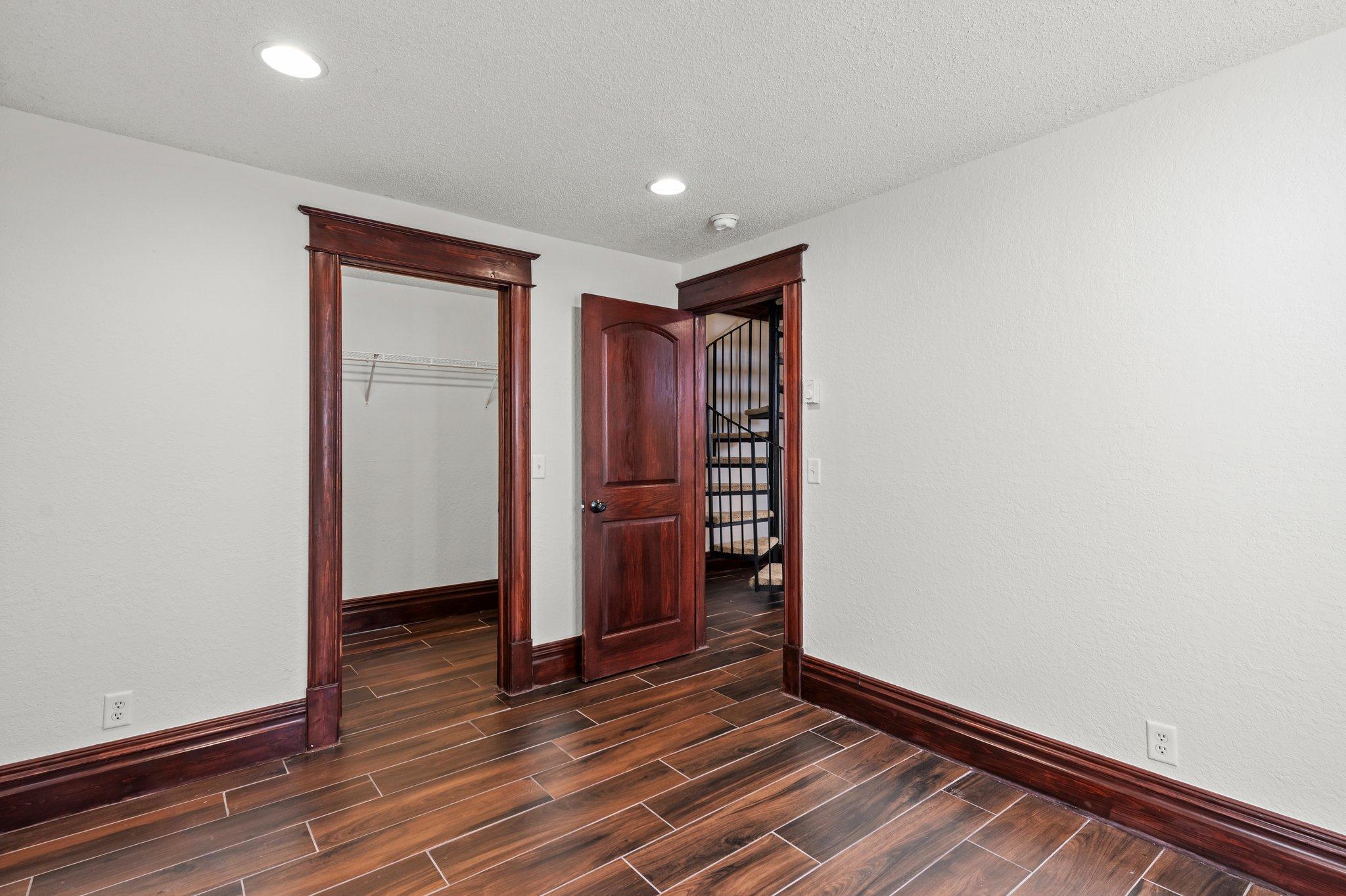 1928 Aldrich Avenue S Unit: B102