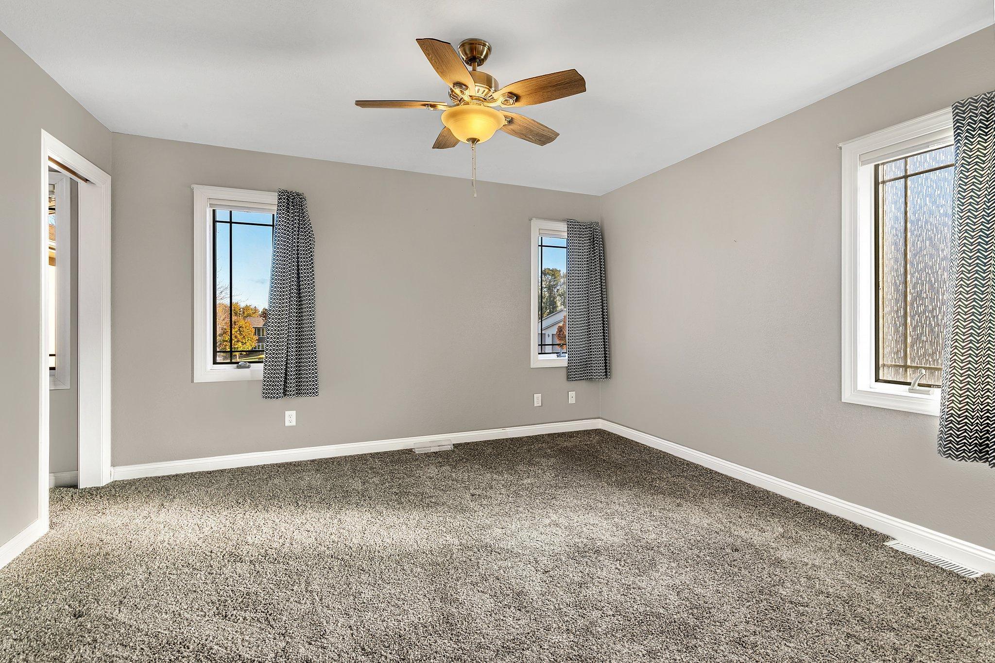 16118 Golfview Road NE
