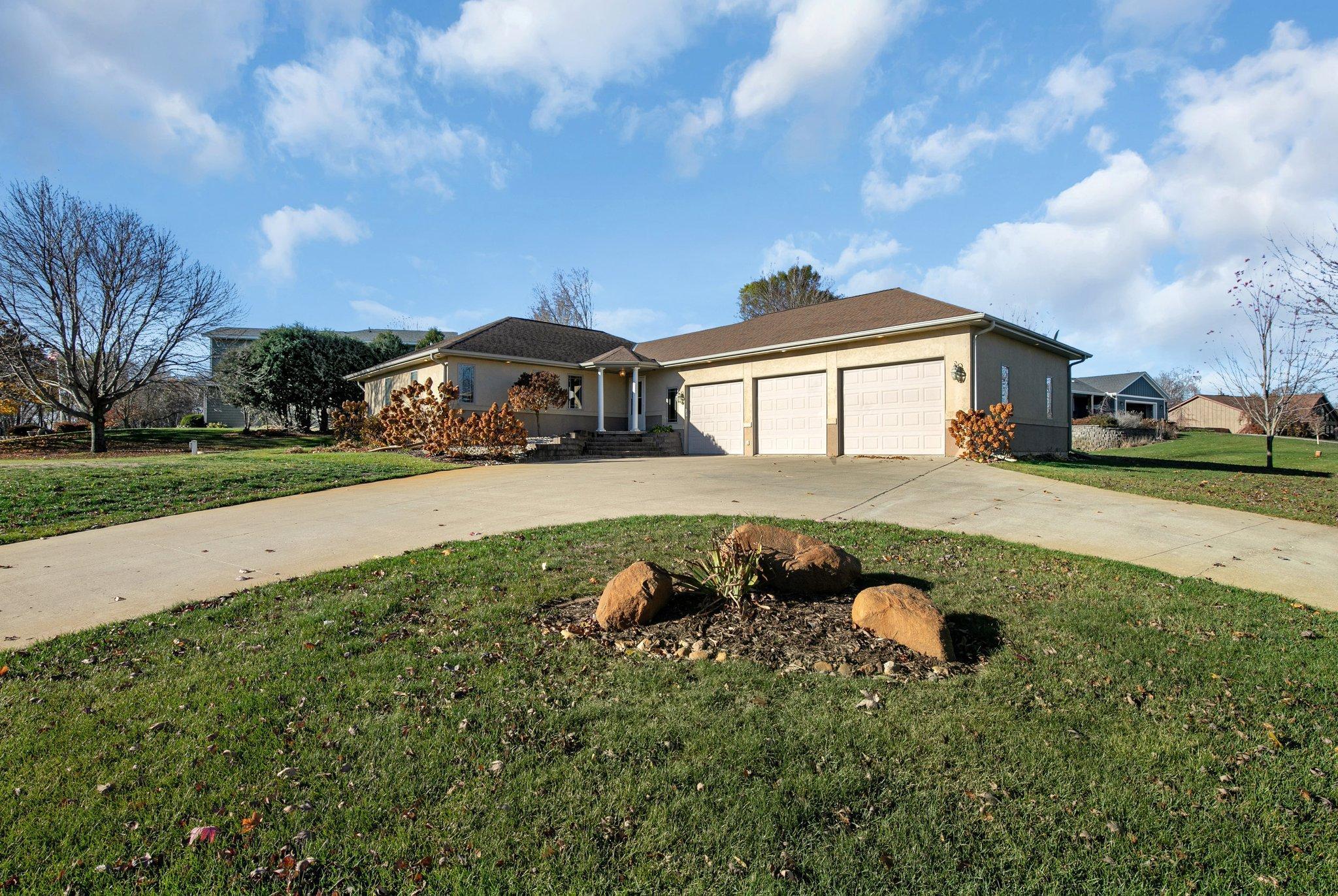 16118 Golfview Road NE