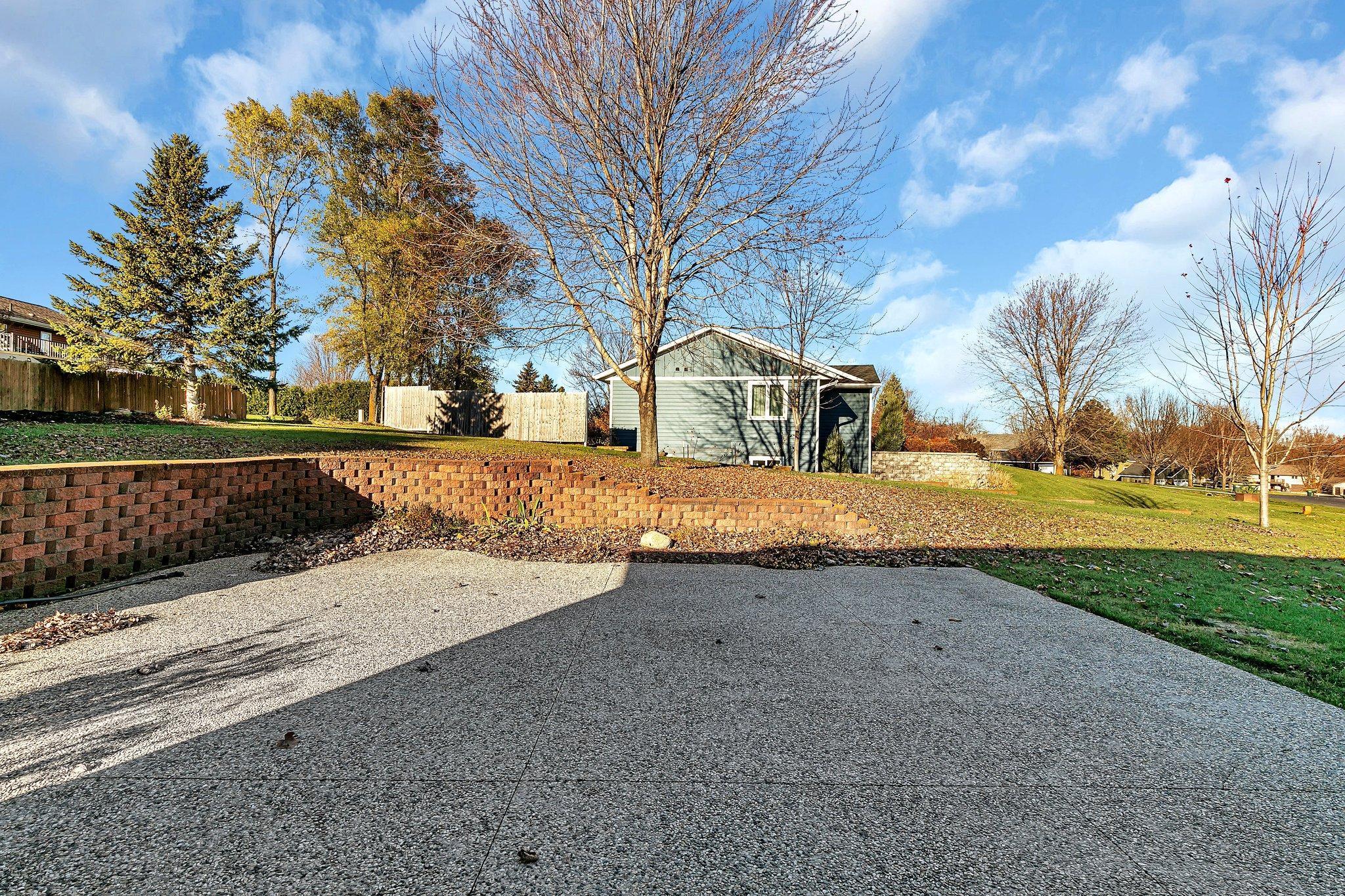 16118 Golfview Road NE