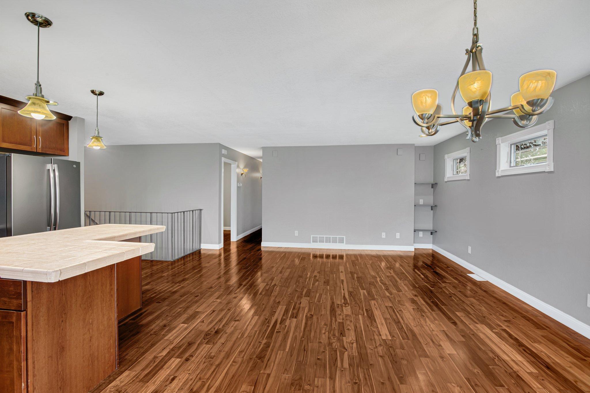 16118 Golfview Road NE