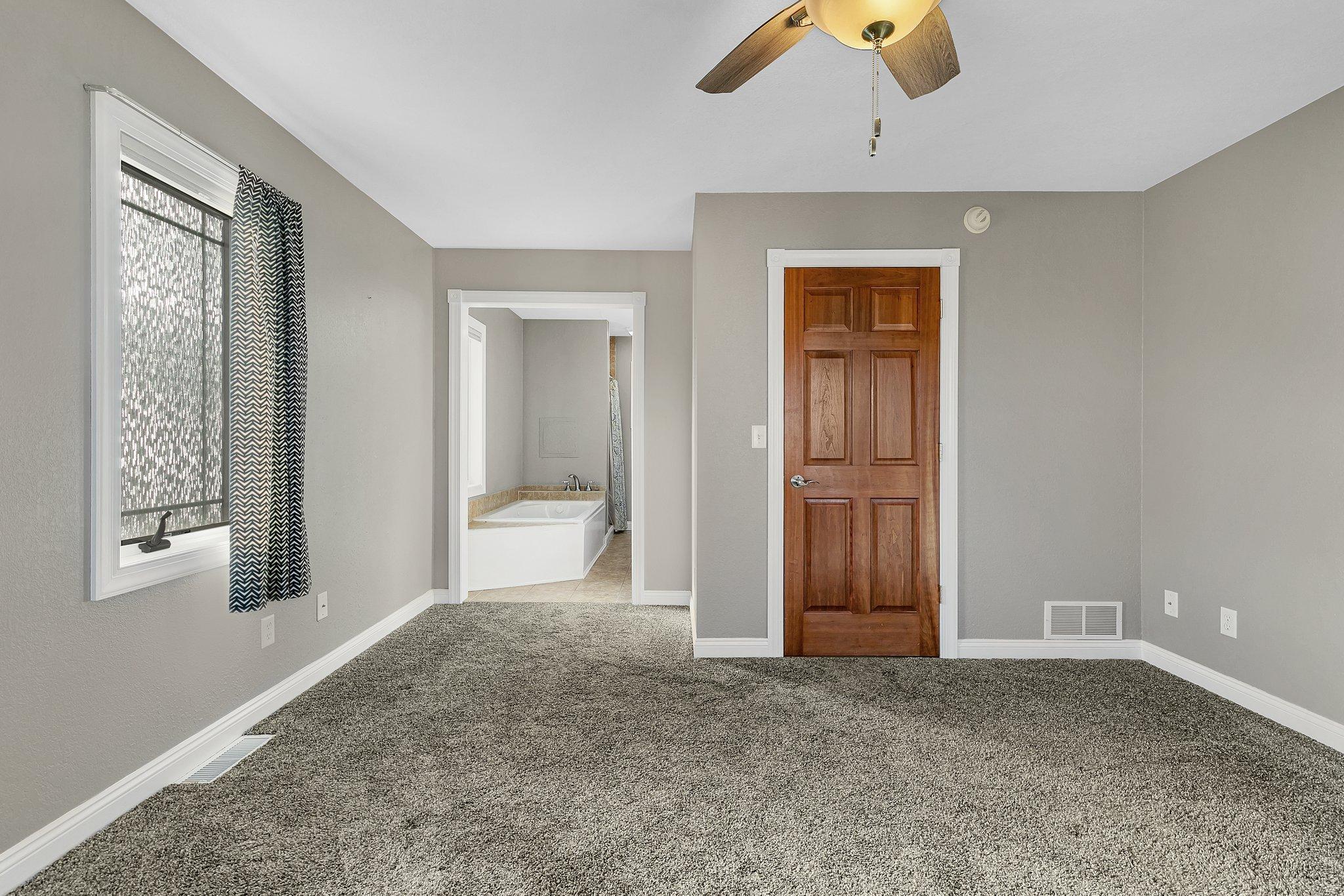 16118 Golfview Road NE