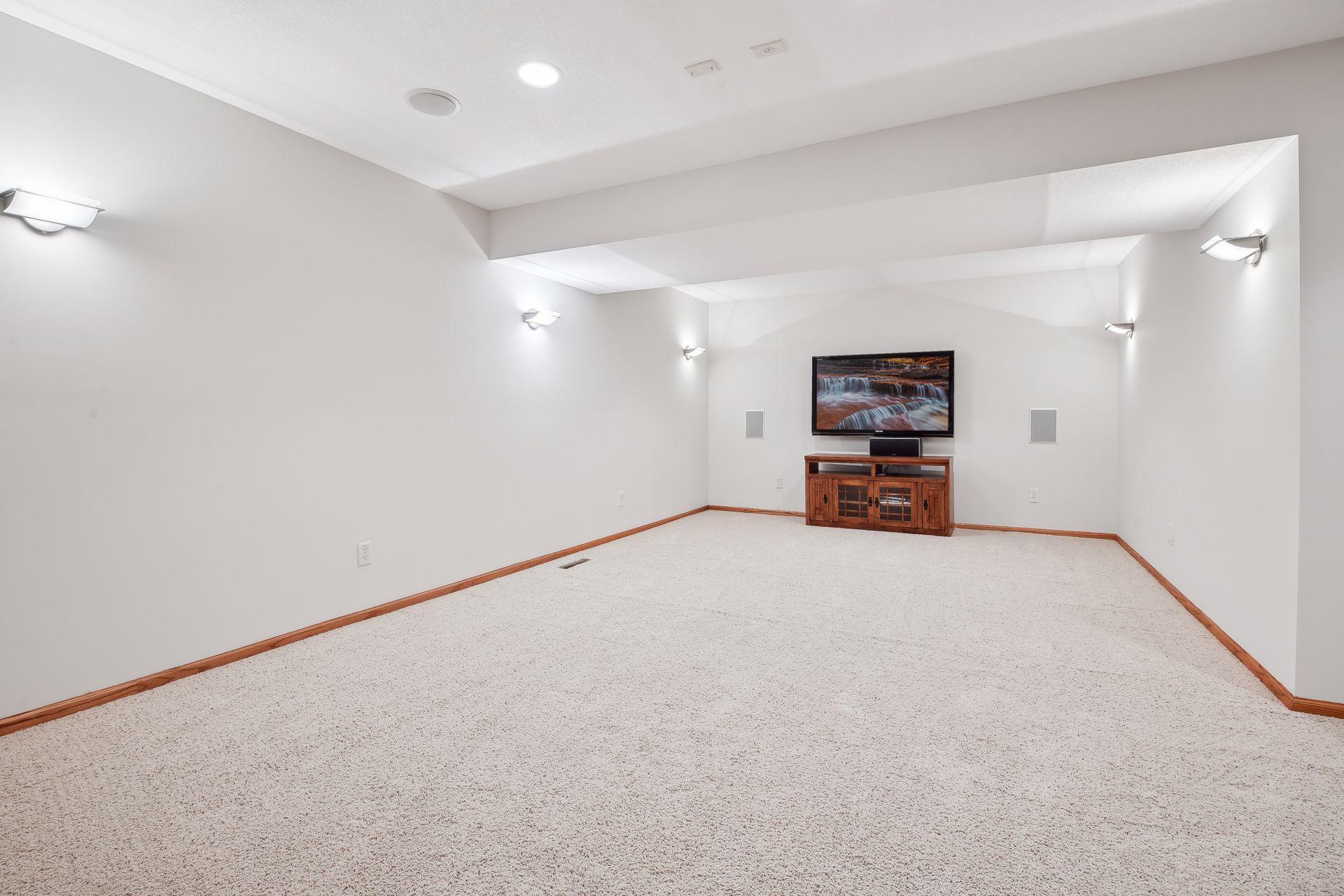 8824 Pointe Vista Drive