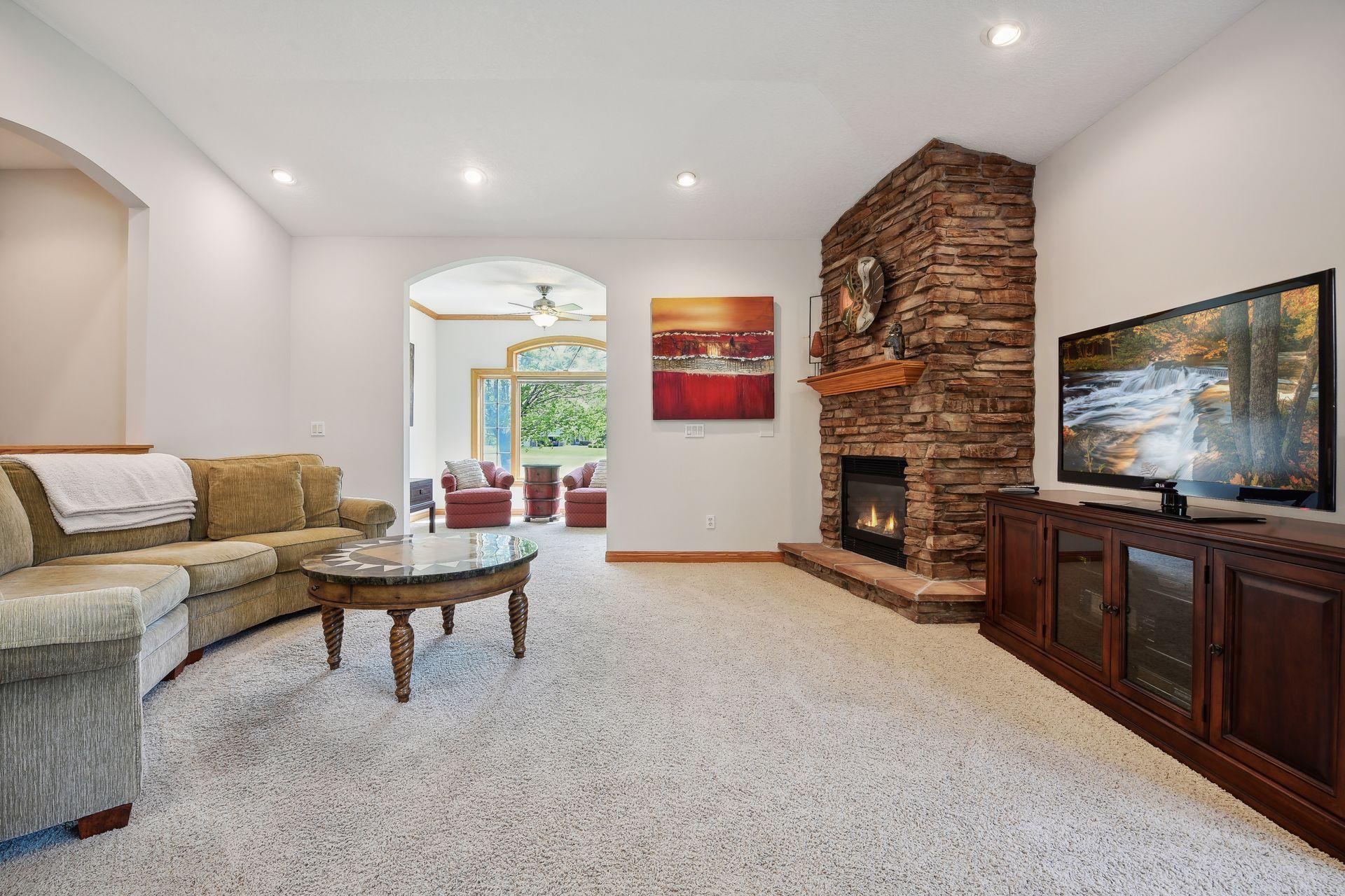 8824 Pointe Vista Drive