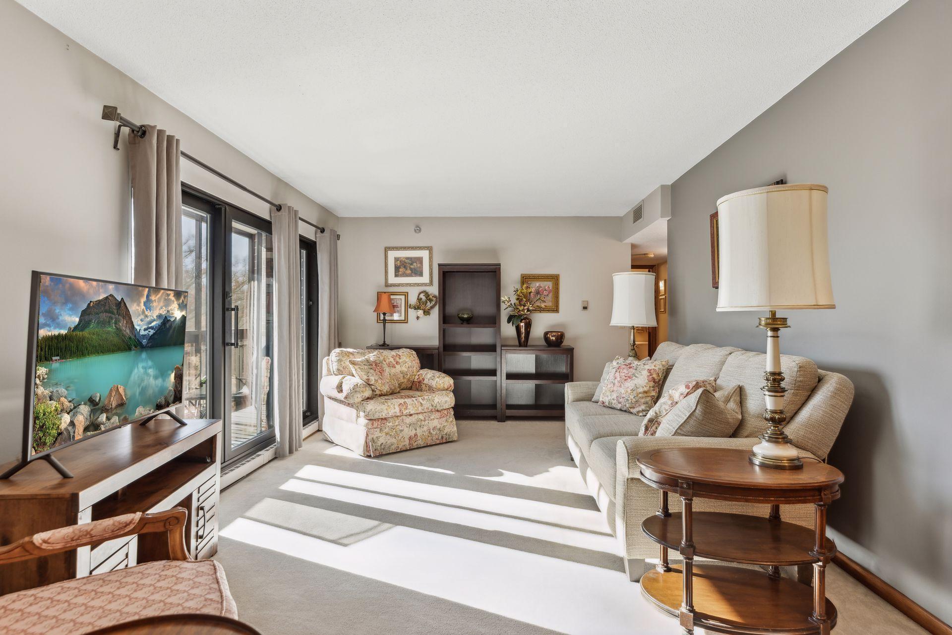 6615 Lake Shore Drive S Unit: 403