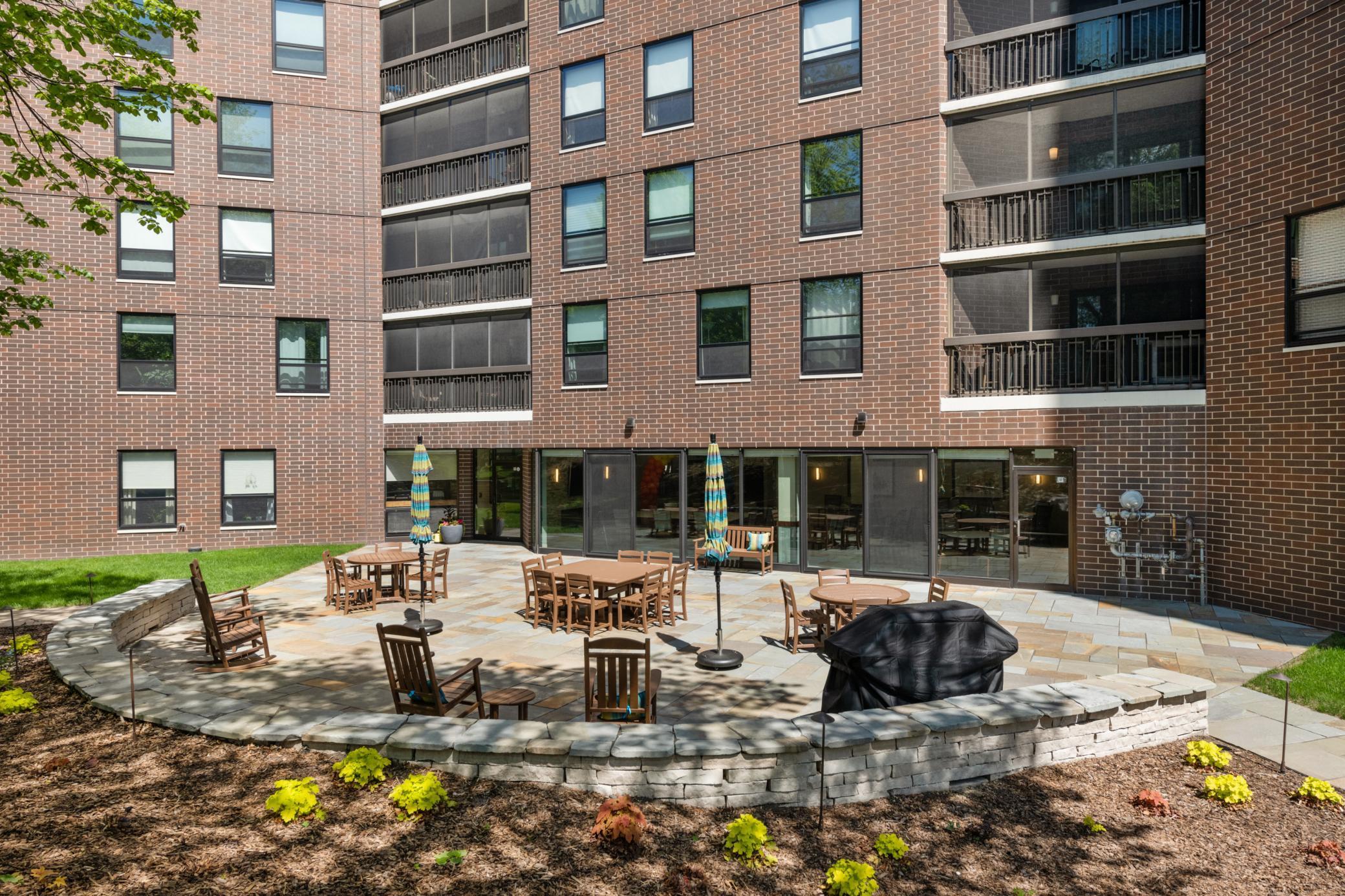 6615 Lake Shore Drive S Unit: 403