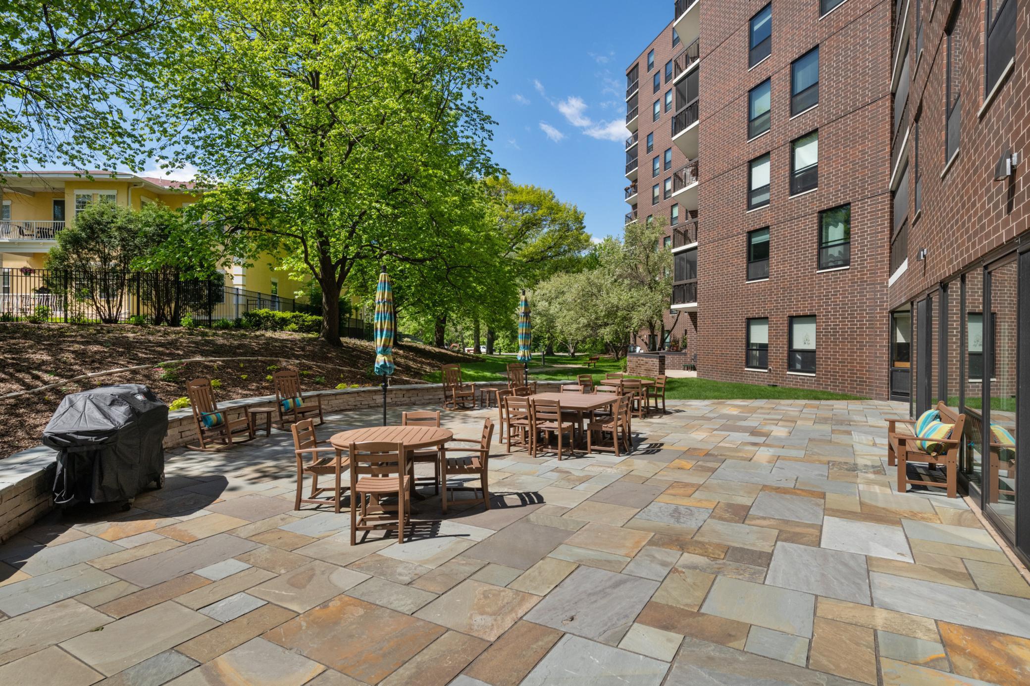6615 Lake Shore Drive S Unit: 403