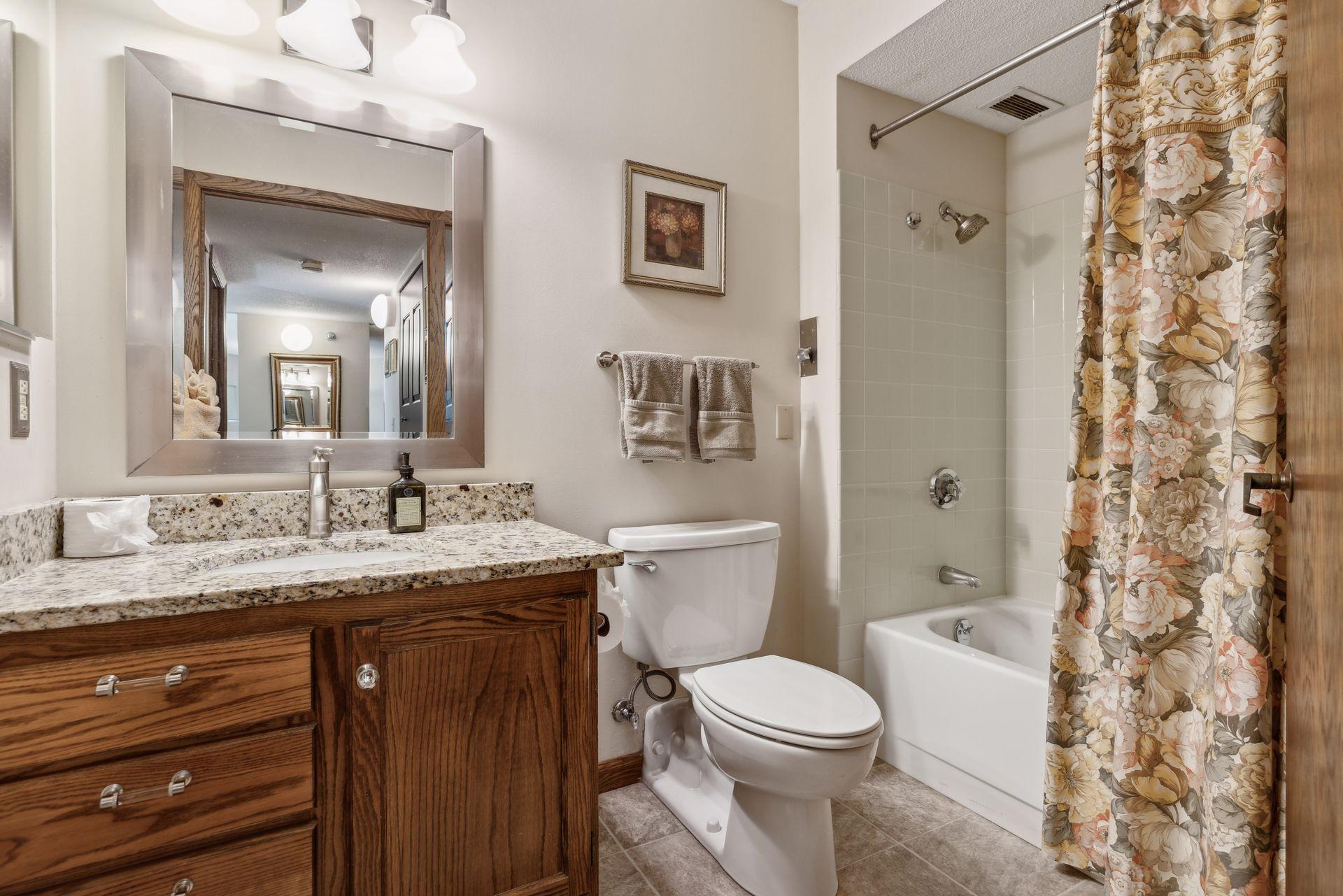 6615 Lake Shore Drive S Unit: 403