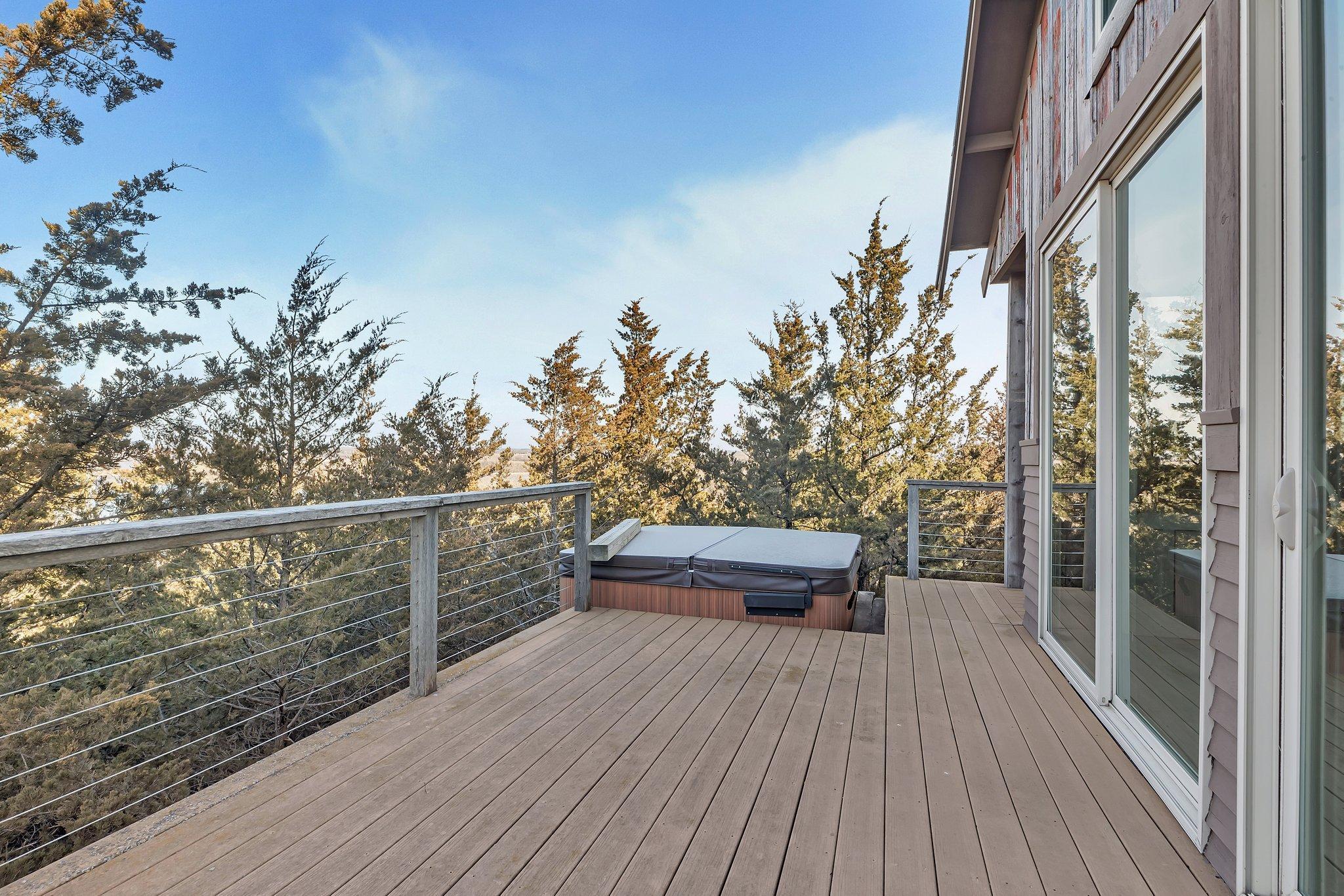 14998 Highway 71 NE