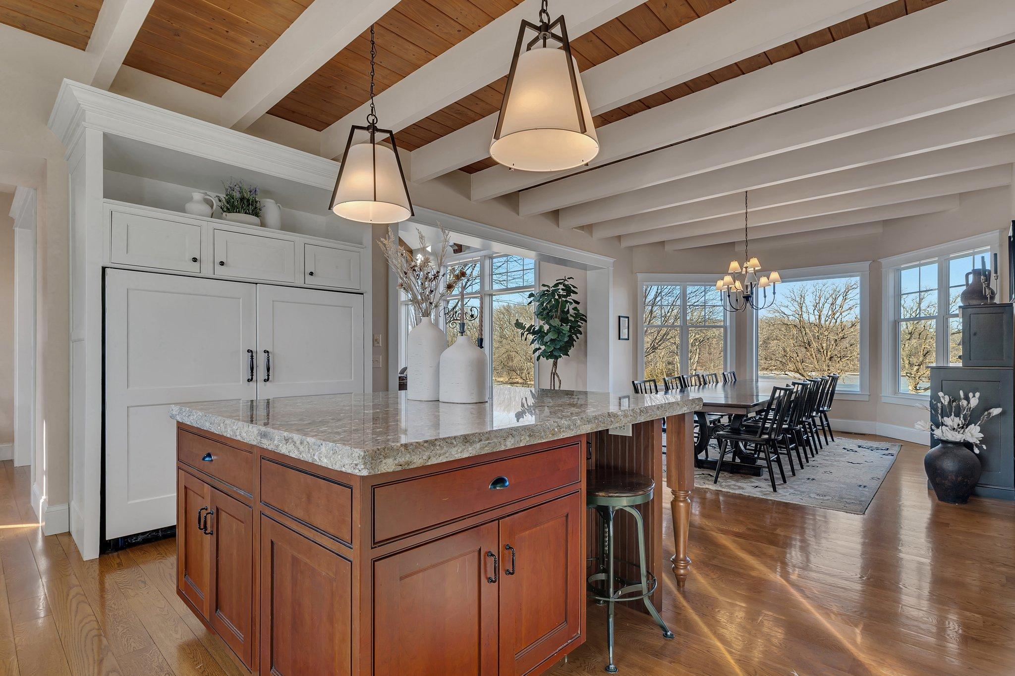 14998 Highway 71 NE