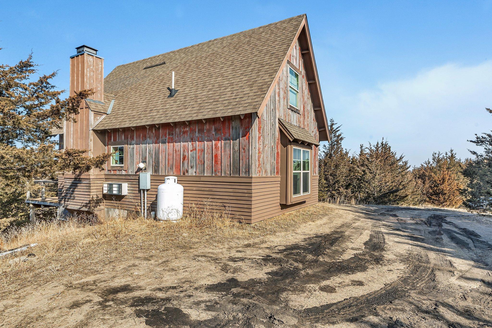 14998 Highway 71 NE