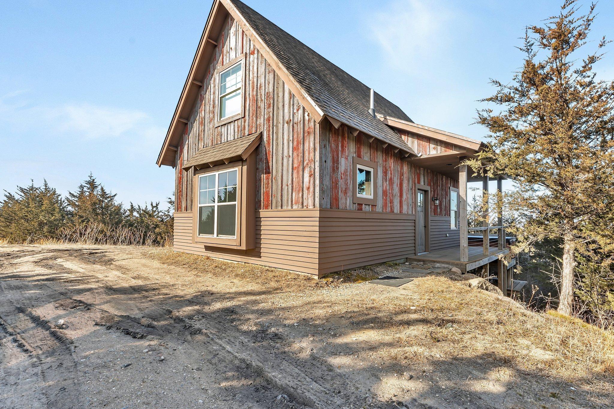 14998 Highway 71 NE