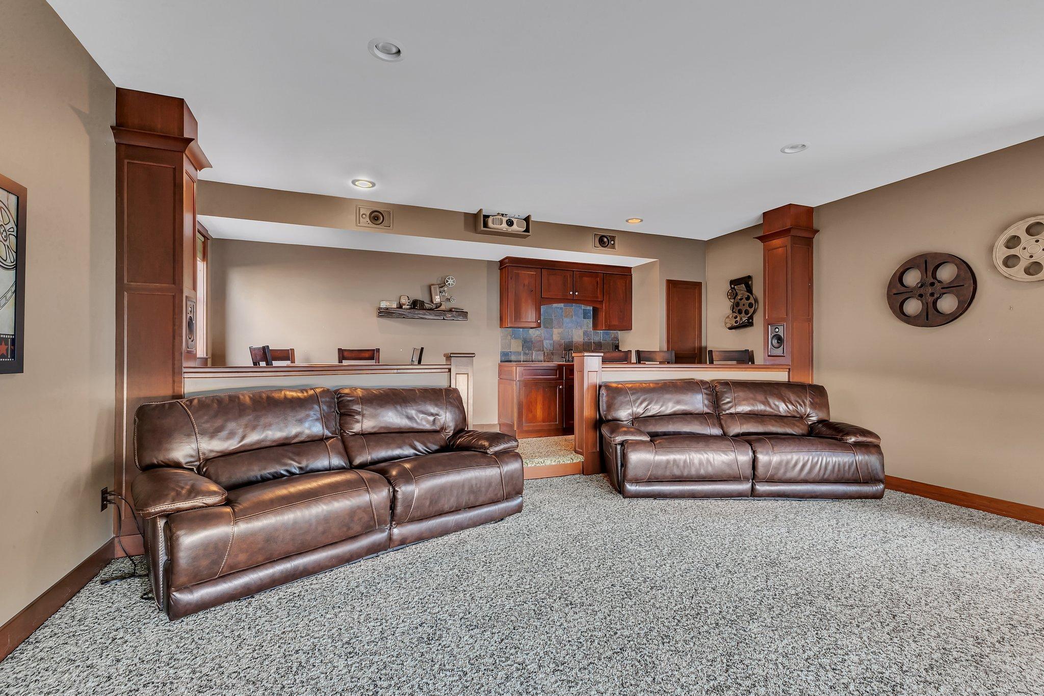 14998 Highway 71 NE