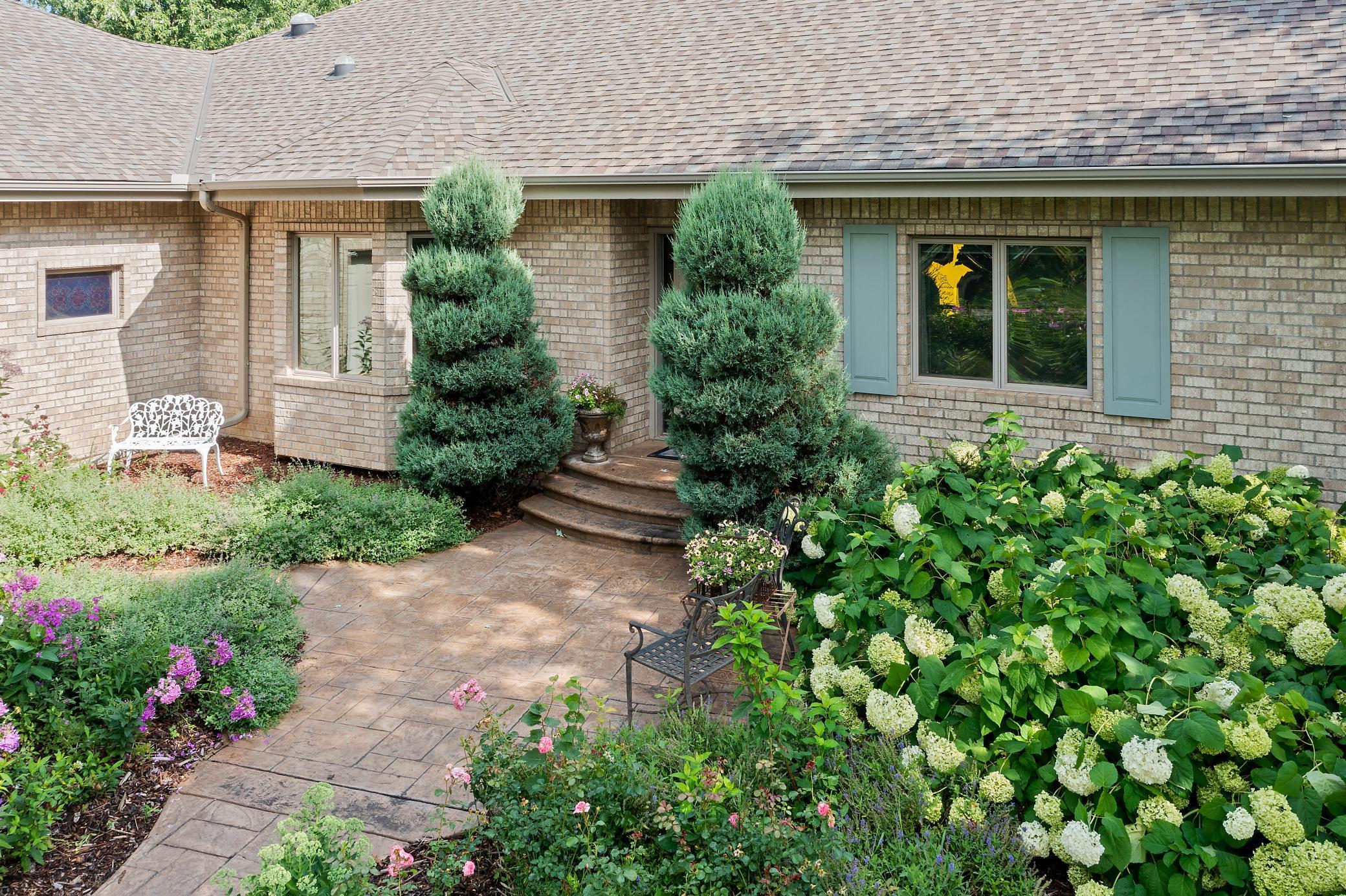 3931 Crestview Drive