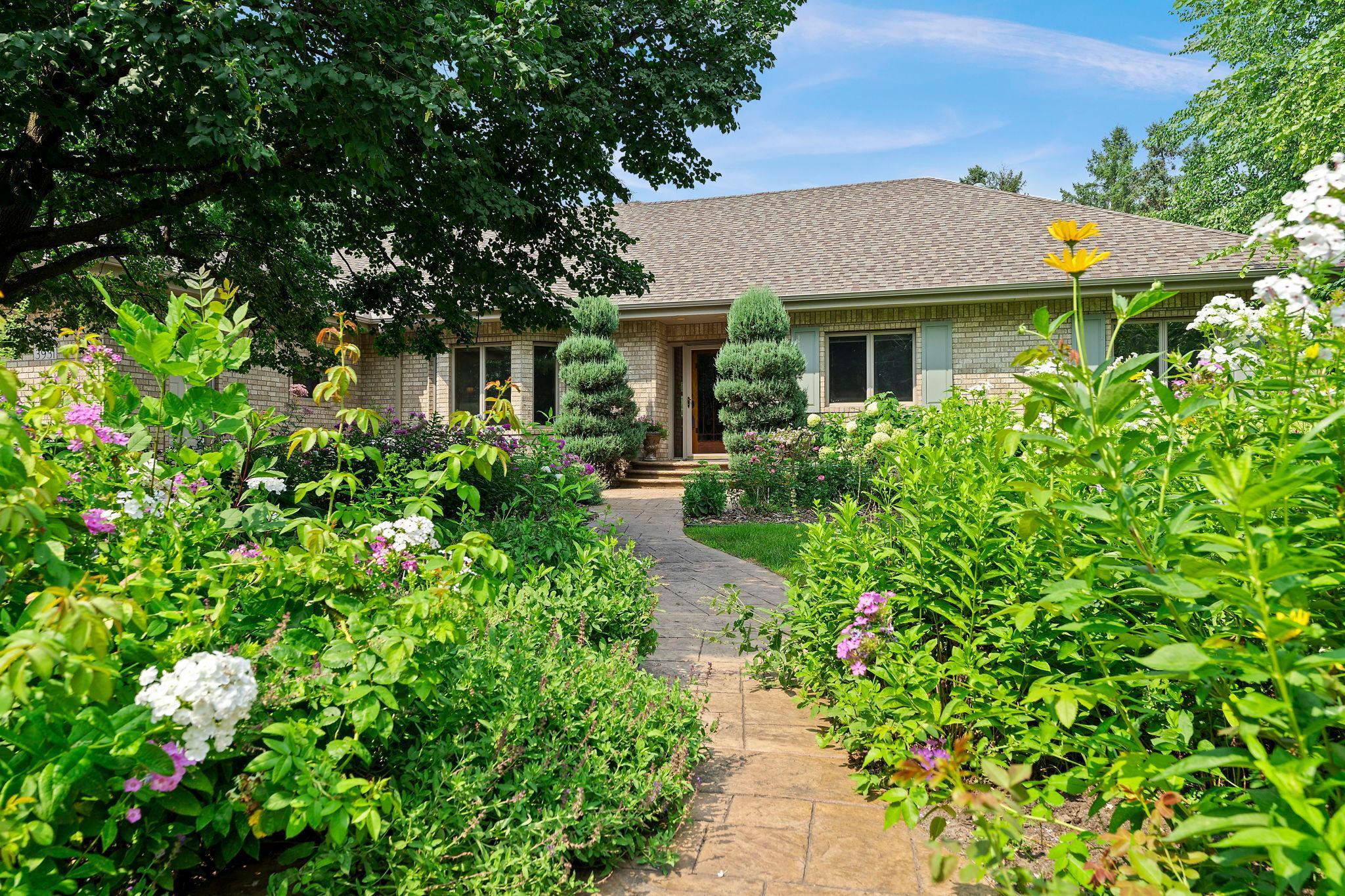 3931 Crestview Drive
