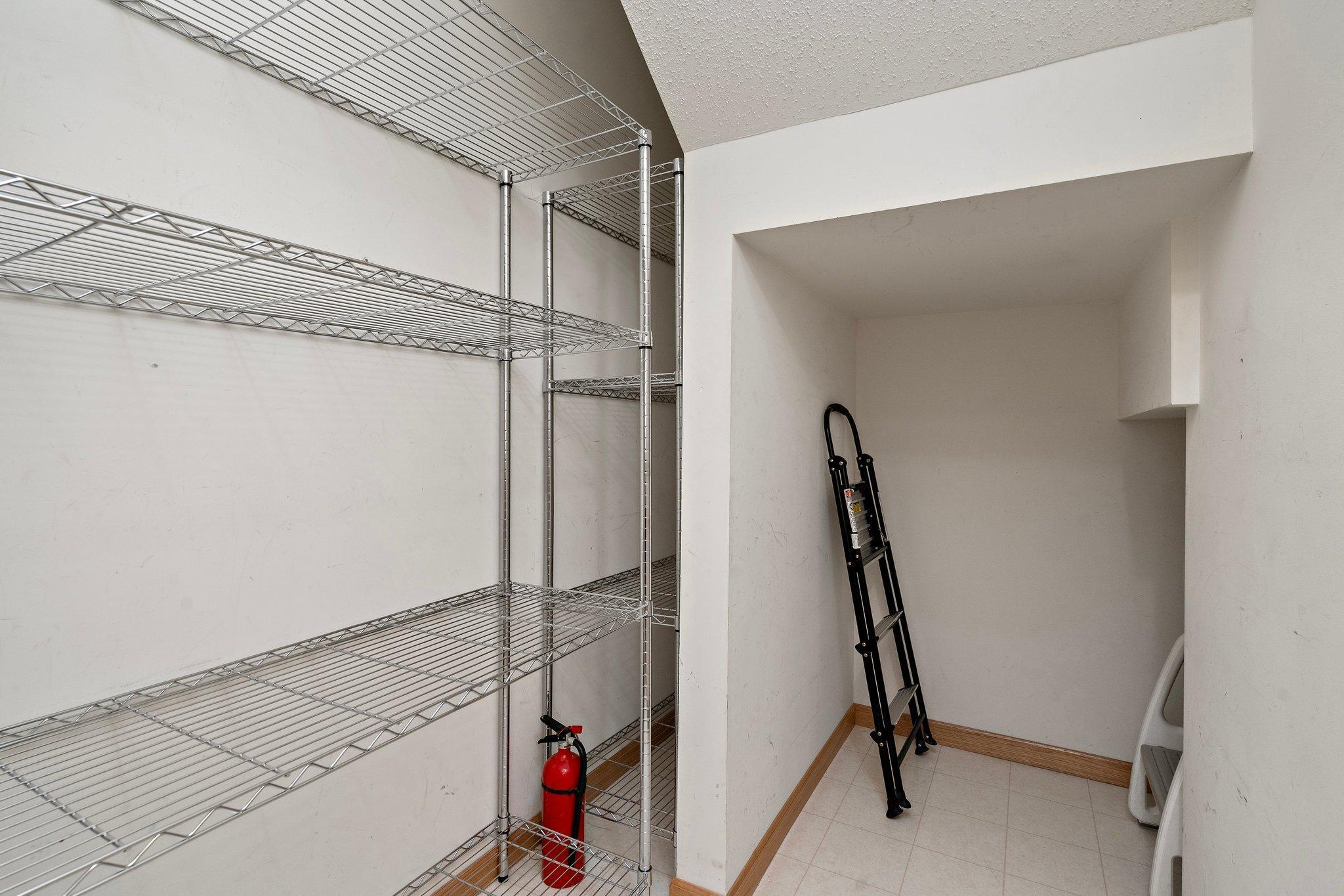 2566 Ellis Avenue Unit: 110