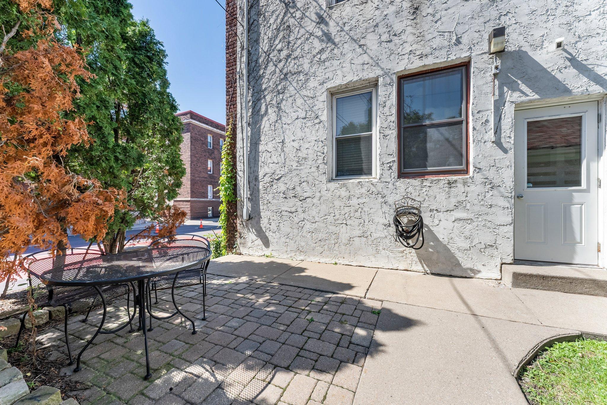 2895 James Avenue S Unit: 2