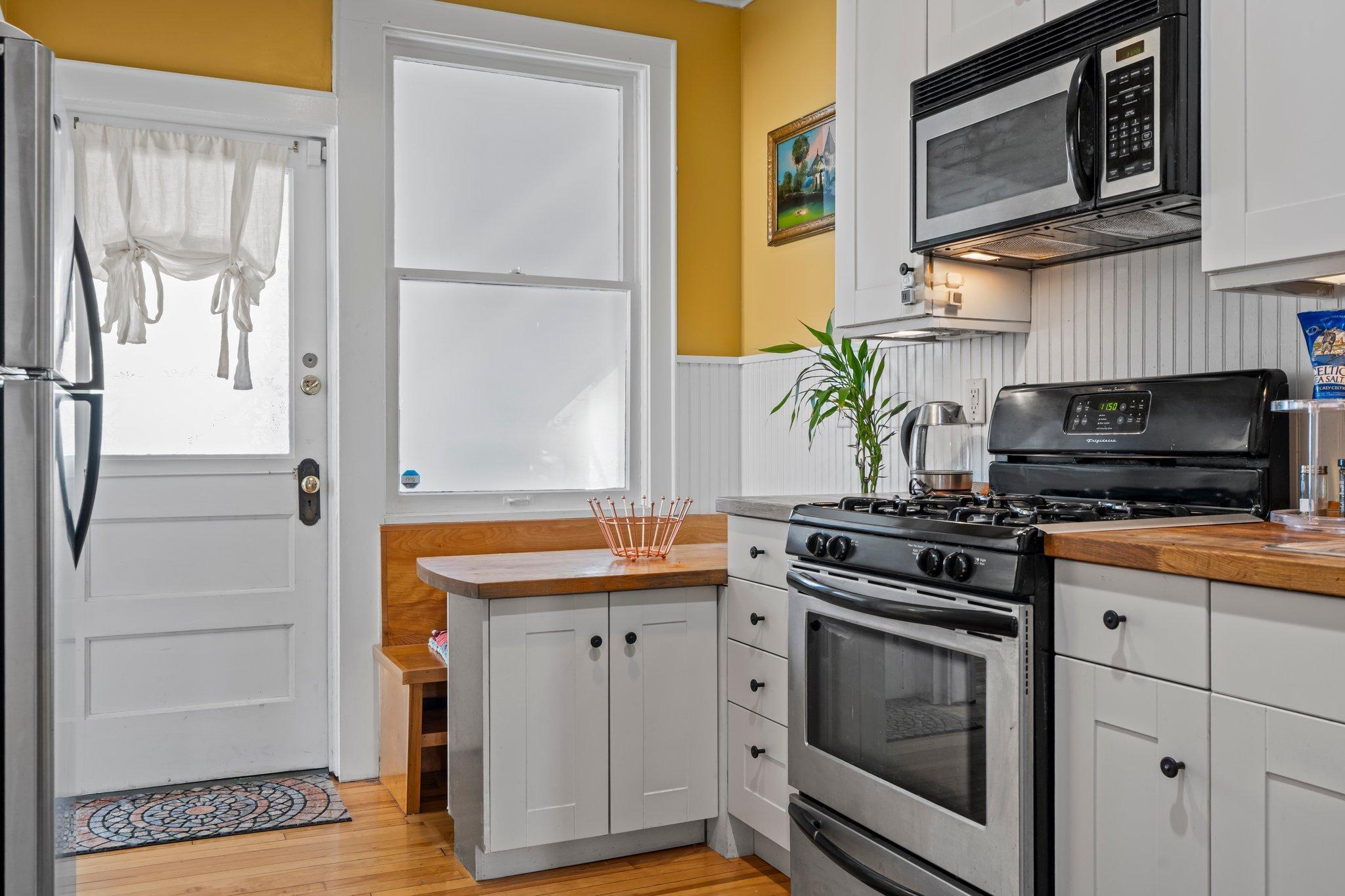 2895 James Avenue S Unit: 2