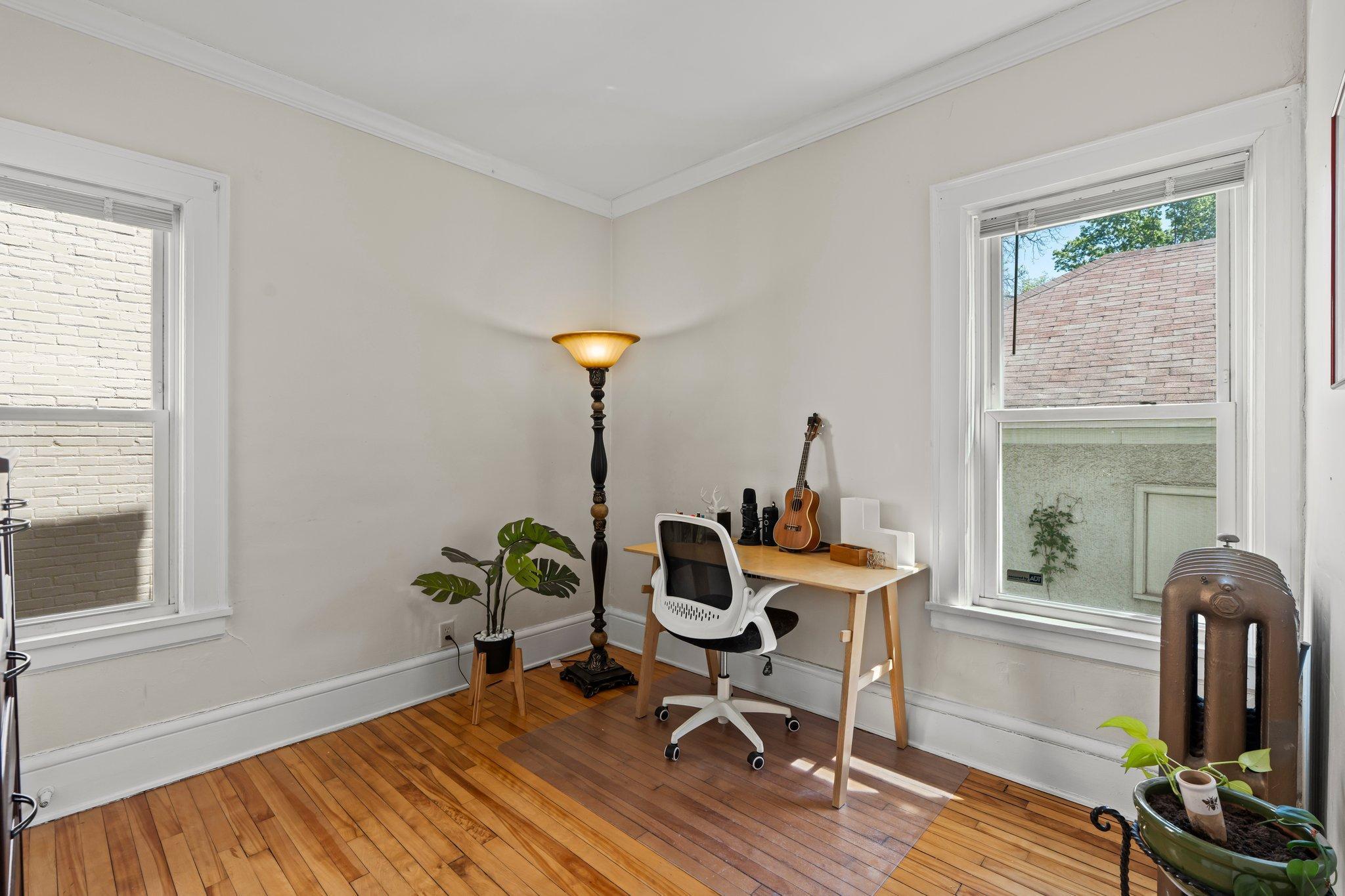 2895 James Avenue S Unit: 2