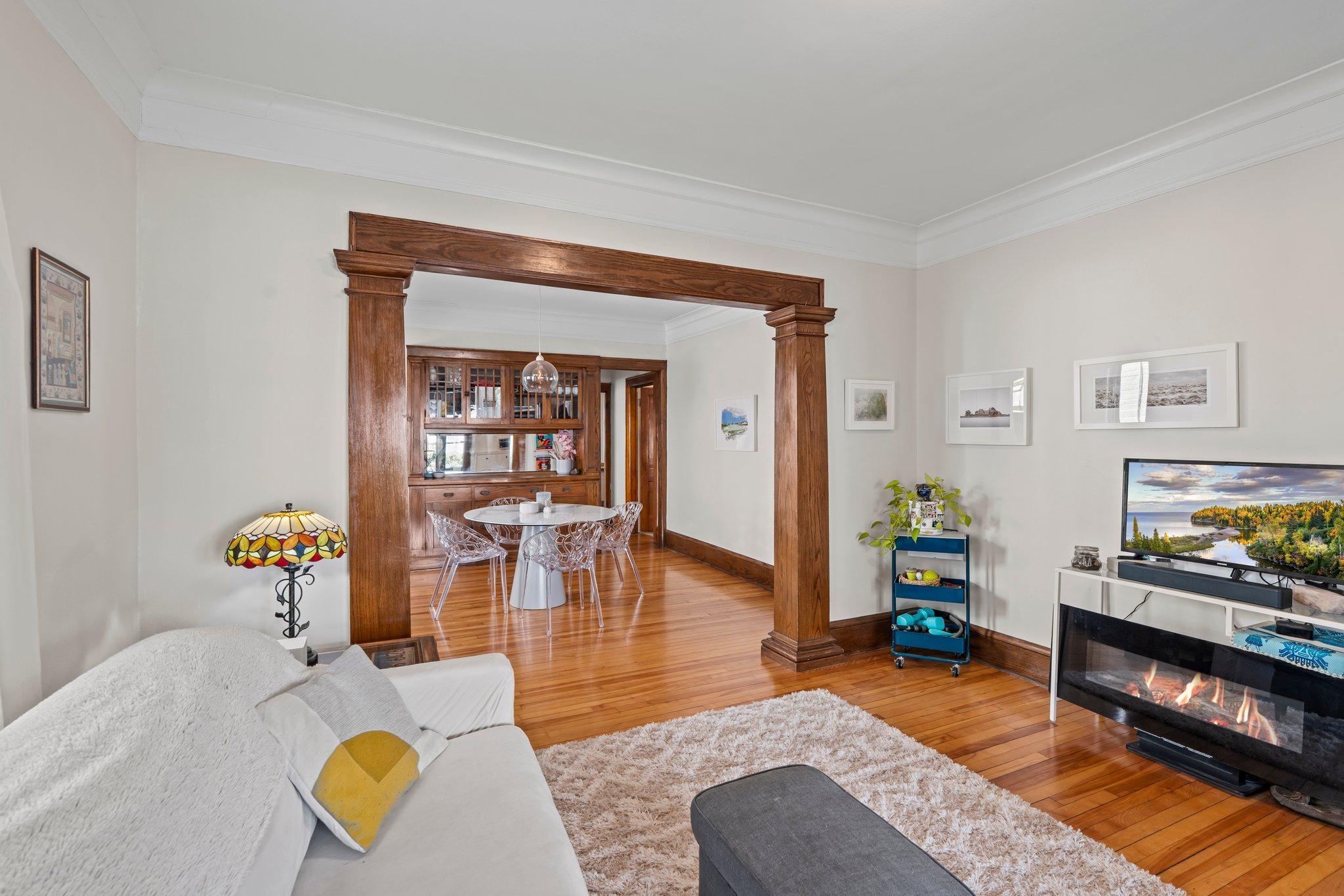 2895 James Avenue S Unit: 2