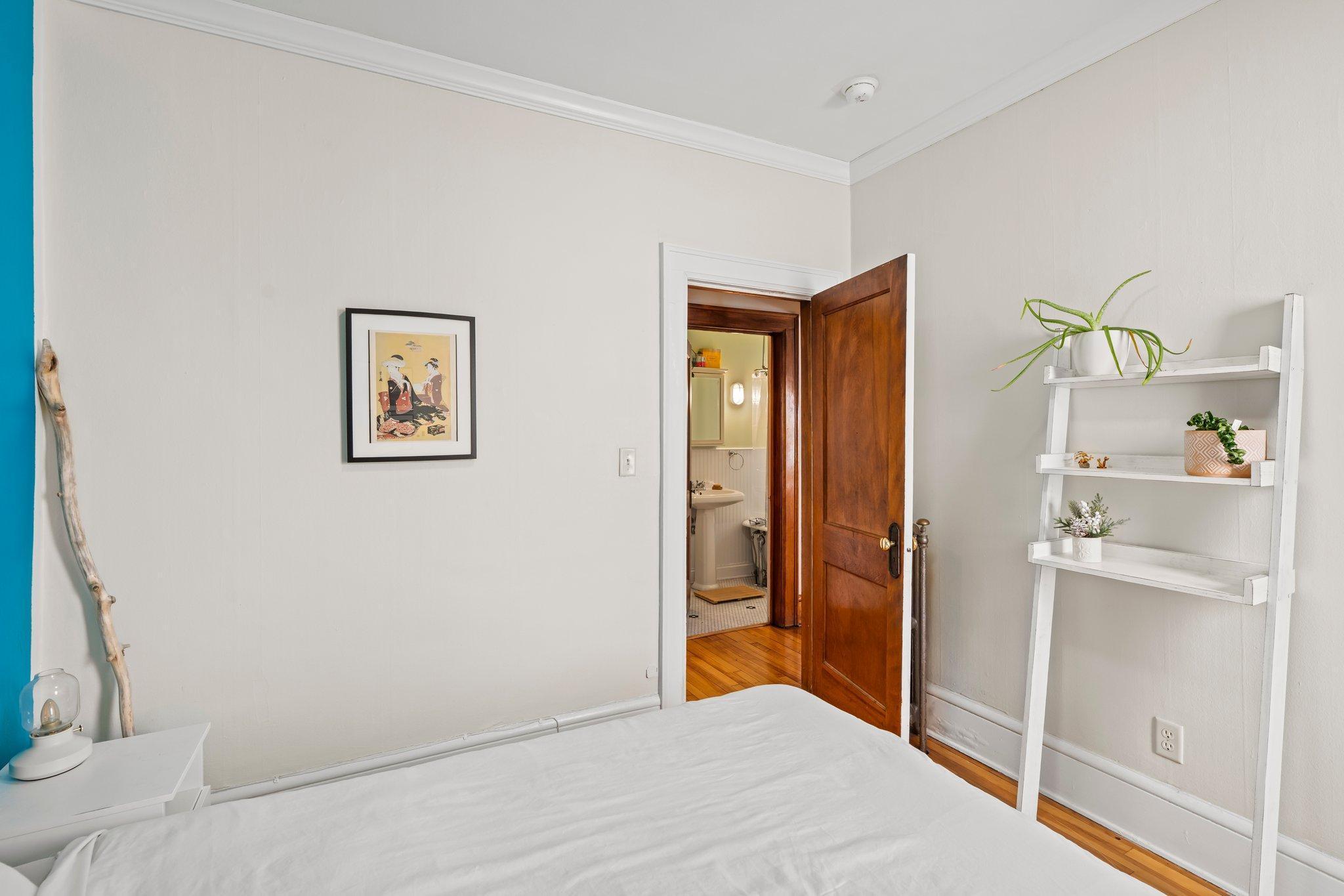 2895 James Avenue S Unit: 2
