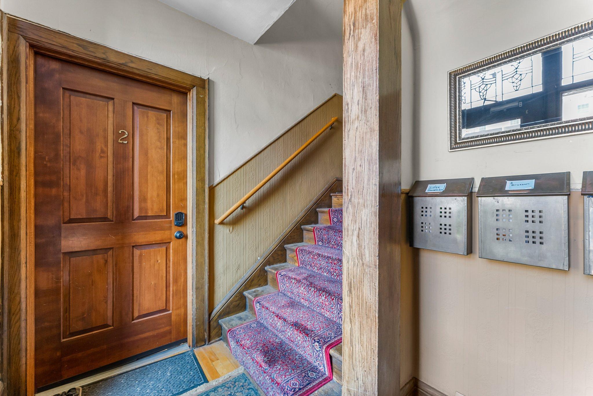 2895 James Avenue S Unit: 2