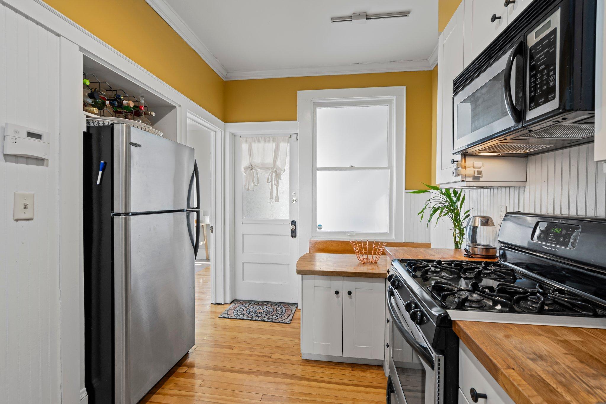 2895 James Avenue S Unit: 2