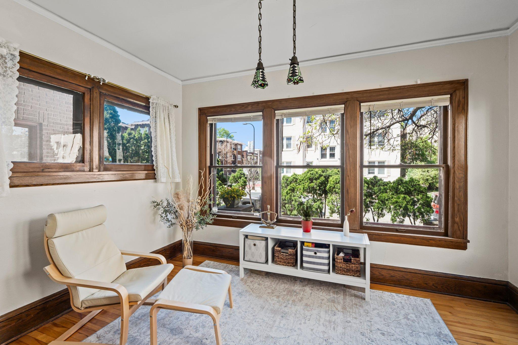 2895 James Avenue S Unit: 2