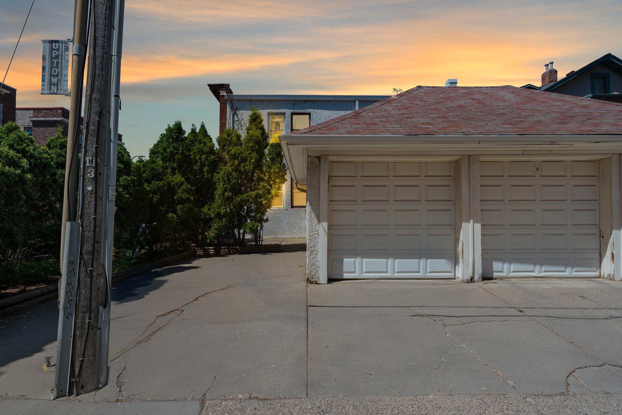 2895 James Avenue S Unit: 2