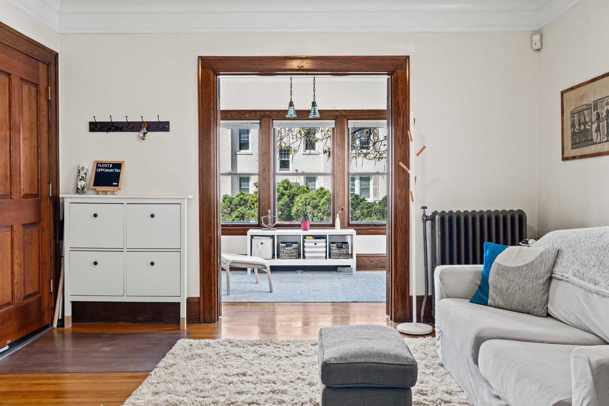 2895 James Avenue S Unit: 2