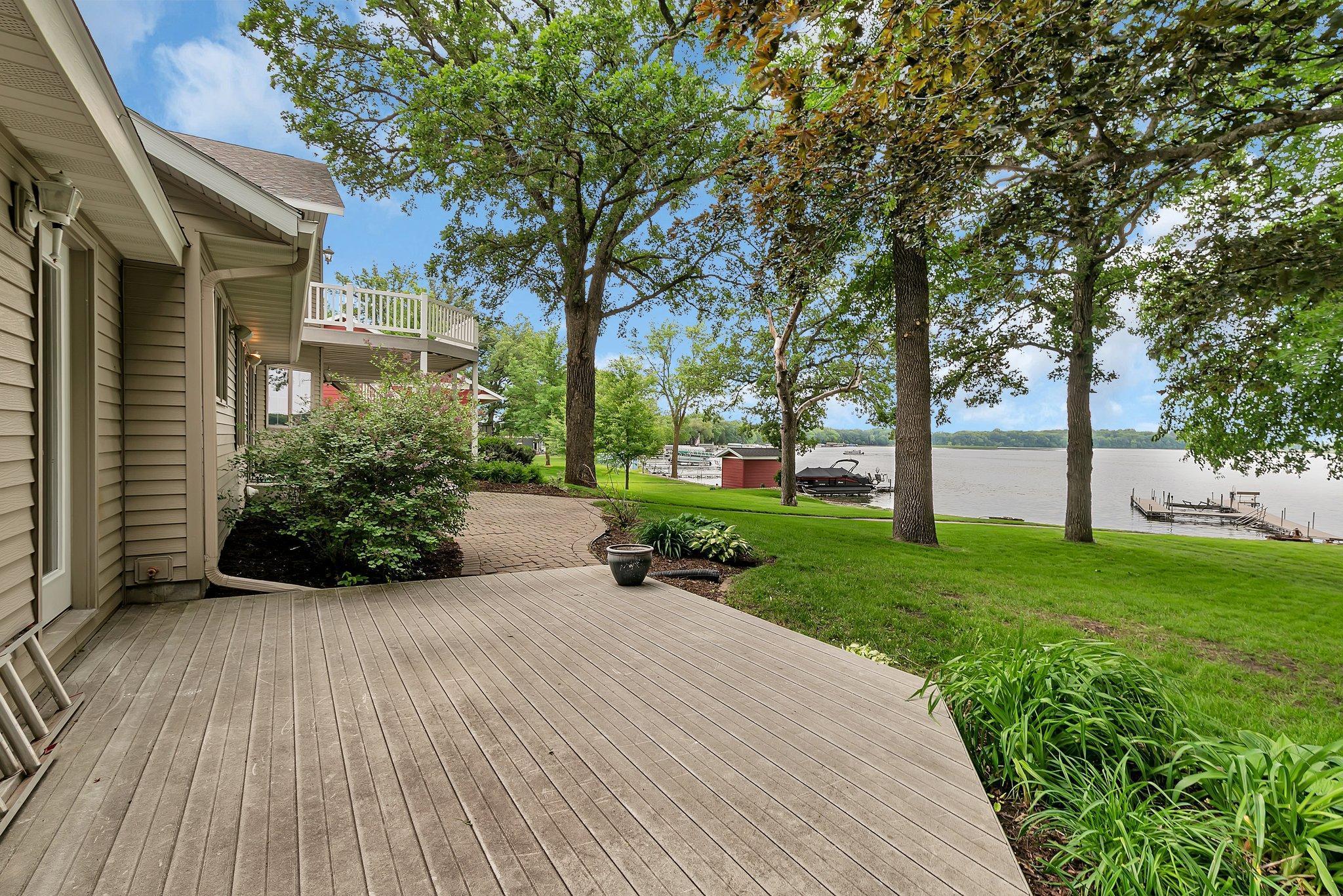 5386 165th Street NE
